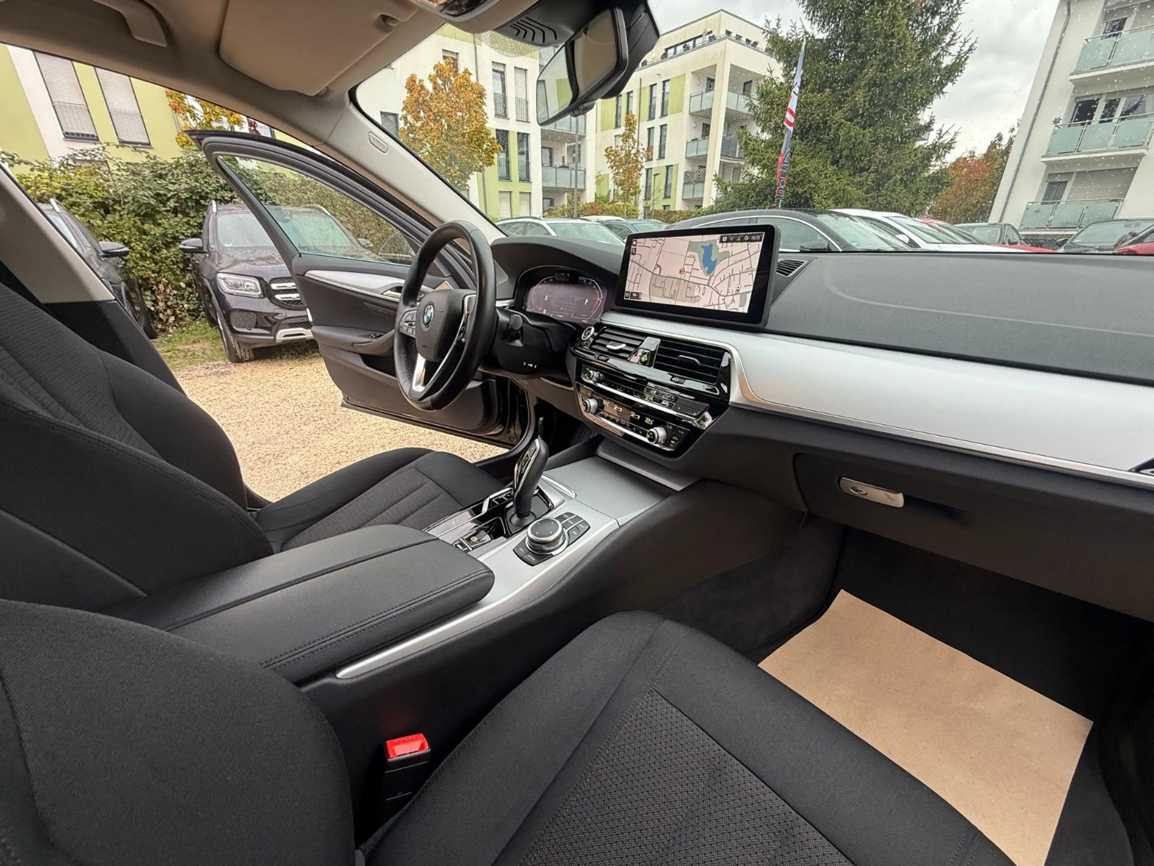 BMW 520 d Touring Driving Assistant Profes Memory — photo 13