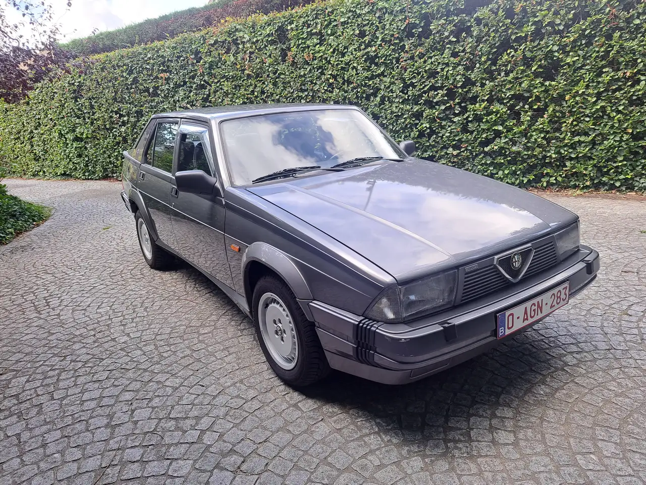 Alfa Romeo 75 V6 3.0 America, foto 6