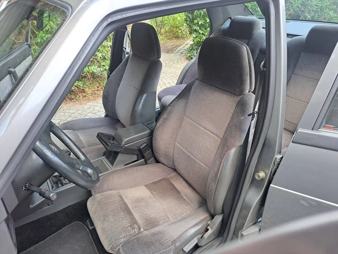 Alfa Romeo 75 V6 3.0 America, foto 9