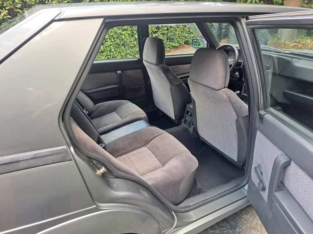 Alfa Romeo 75 V6 3.0 America, foto 10