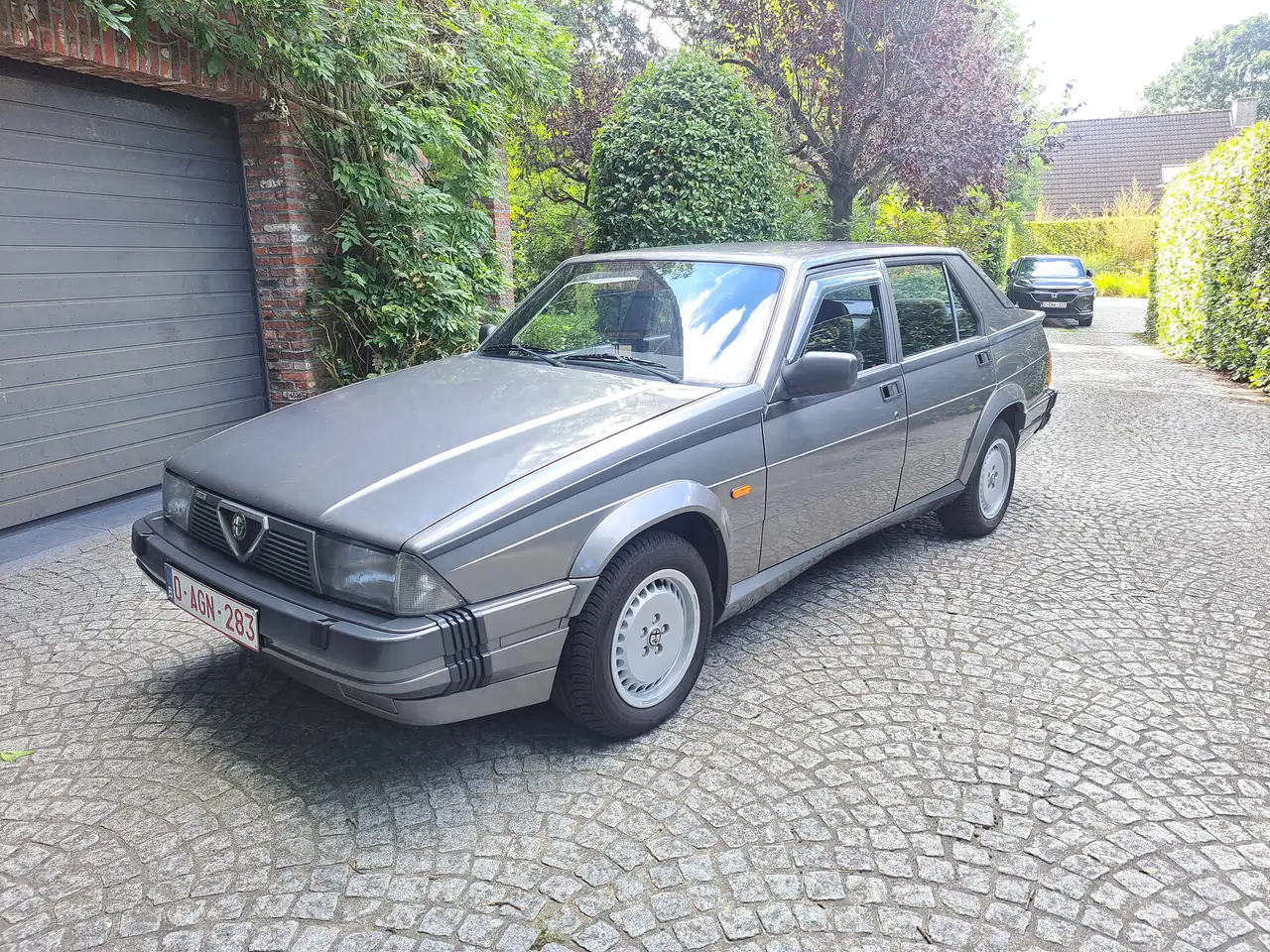 Alfa Romeo 75 V6 3.0 America, foto 1