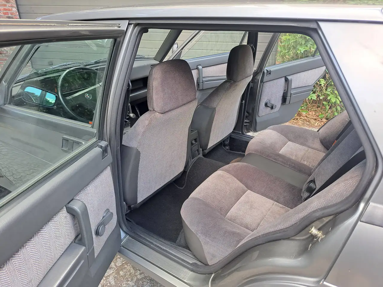 Alfa Romeo 75 V6 3.0 America, foto 11
