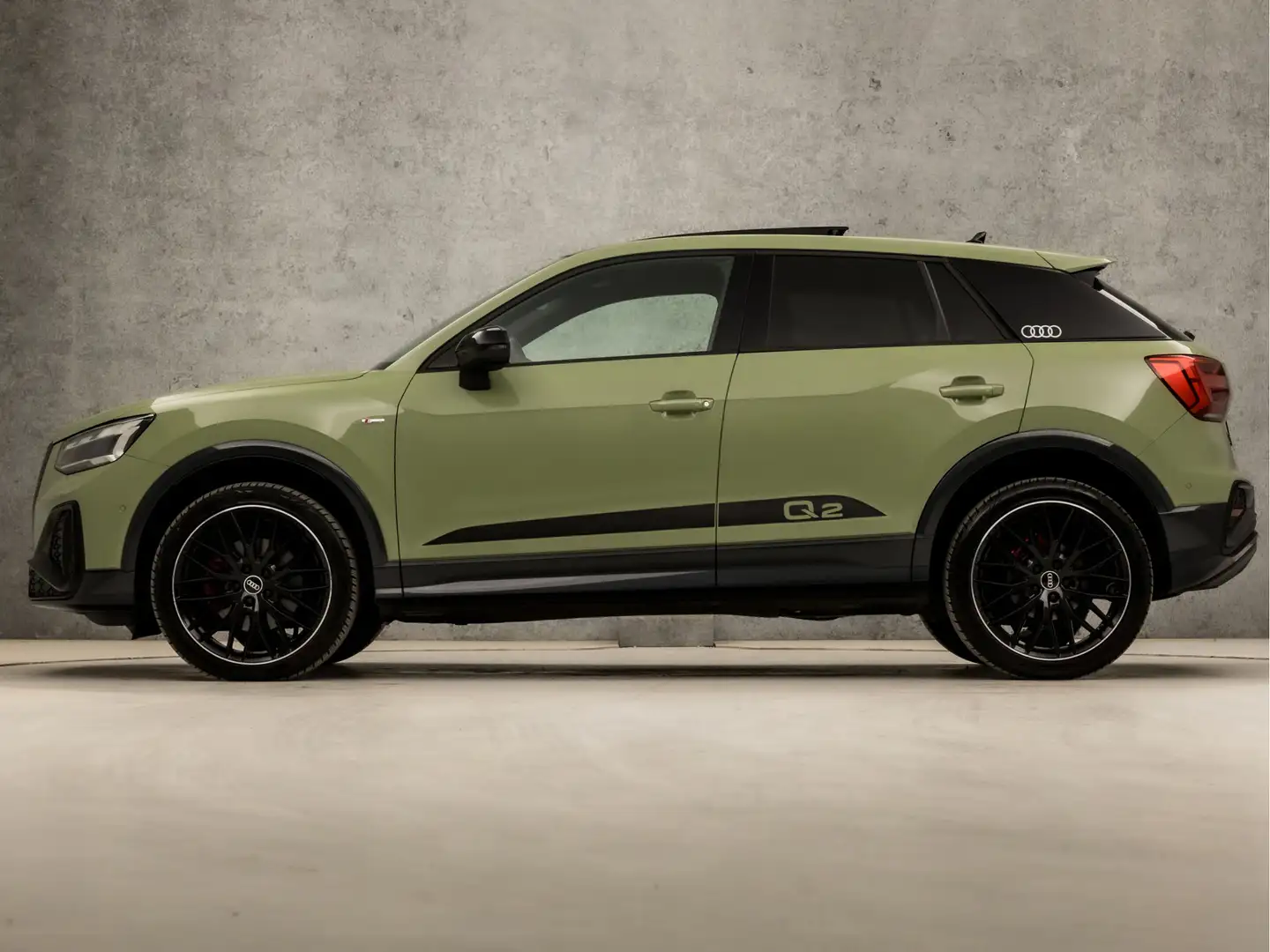 Audi Q2 35 TFSI S-Line Sport 150Pk Automaat (SCHUIFDAK, VI Zelená - 2
