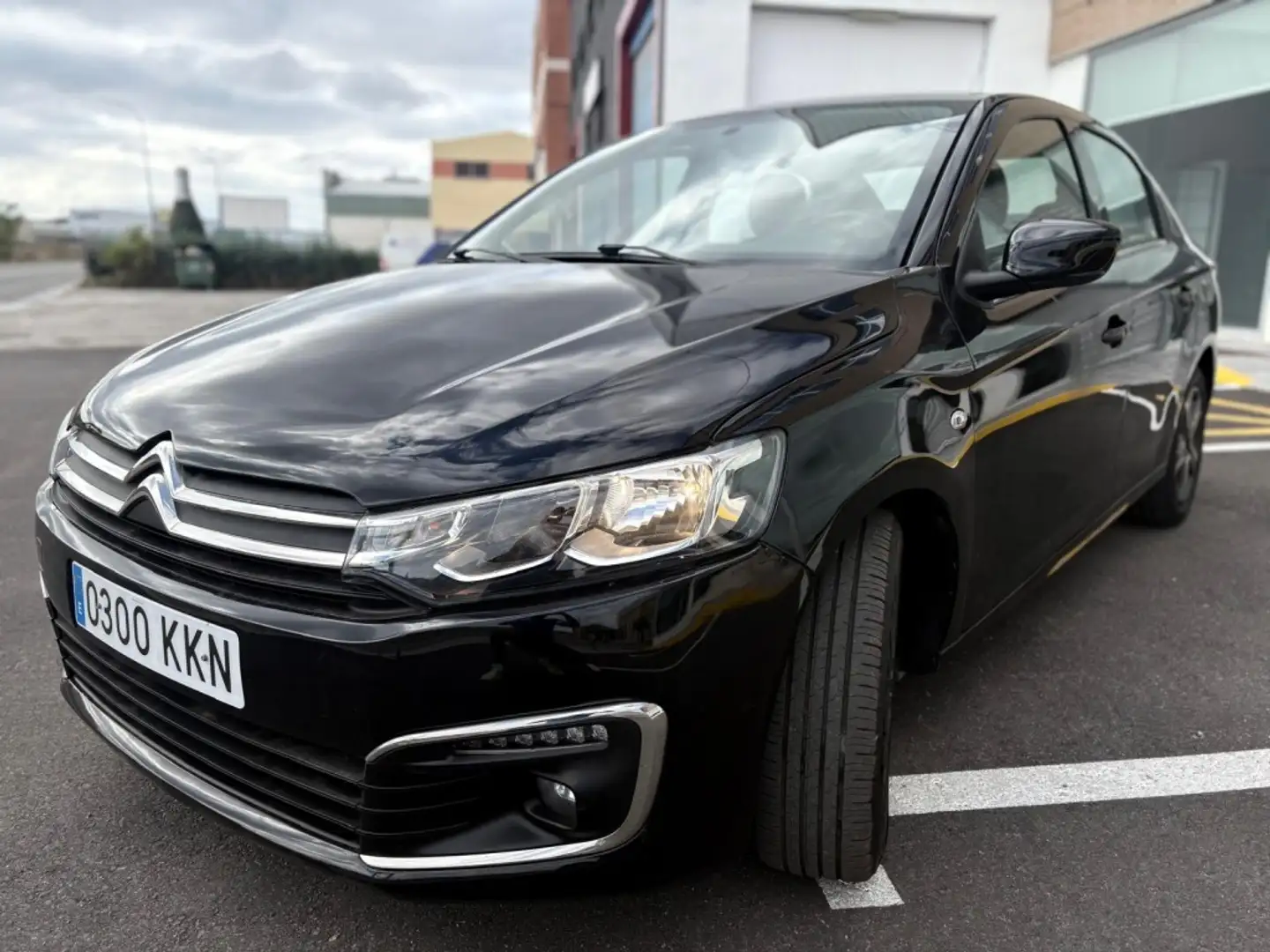 Citroen C-Elysée 1.6 VTi Exclusive 115 Negro - 2