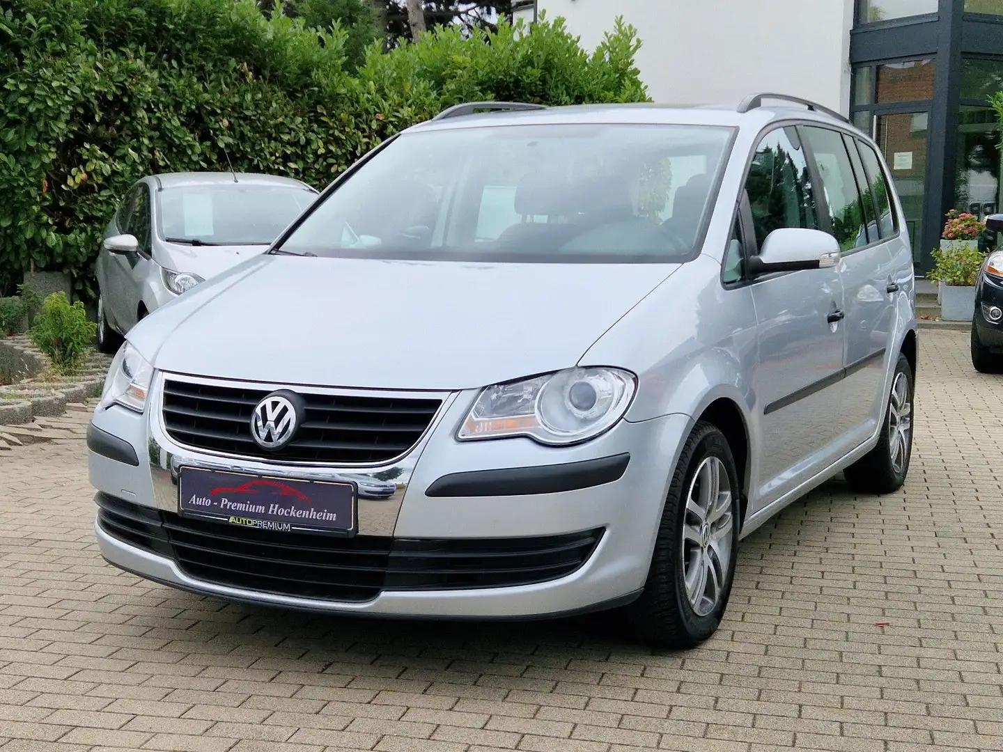 Volkswagen Touran Conceptline/Automatik/SHF/ÖLSERVICE NEU/ Silber - 1