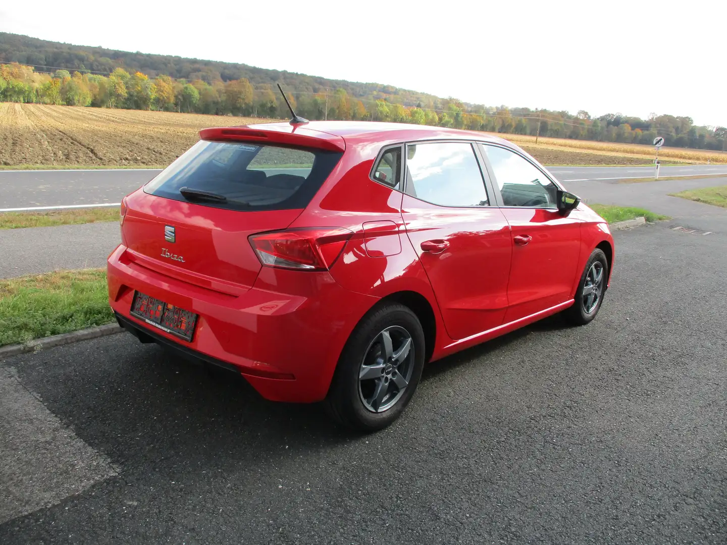 SEAT Ibiza Reference Rot - 2