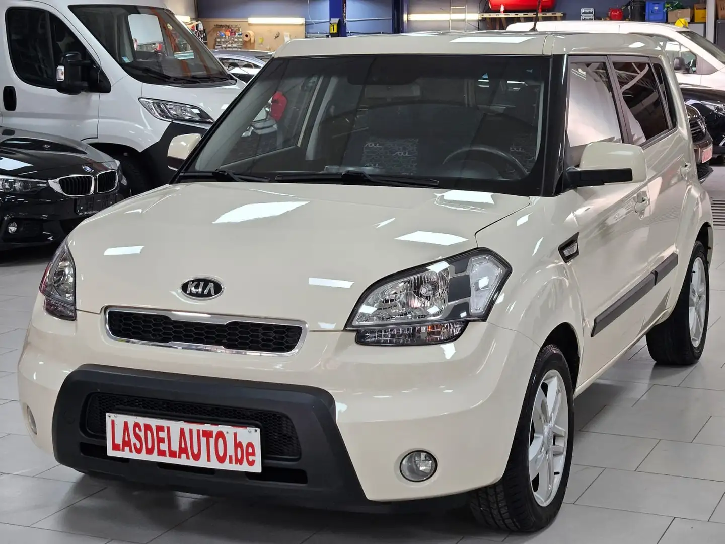 Kia Soul 1.6 CRDi Automatique Clim Mp3 Cd Garanti 12 mois Beige - 1