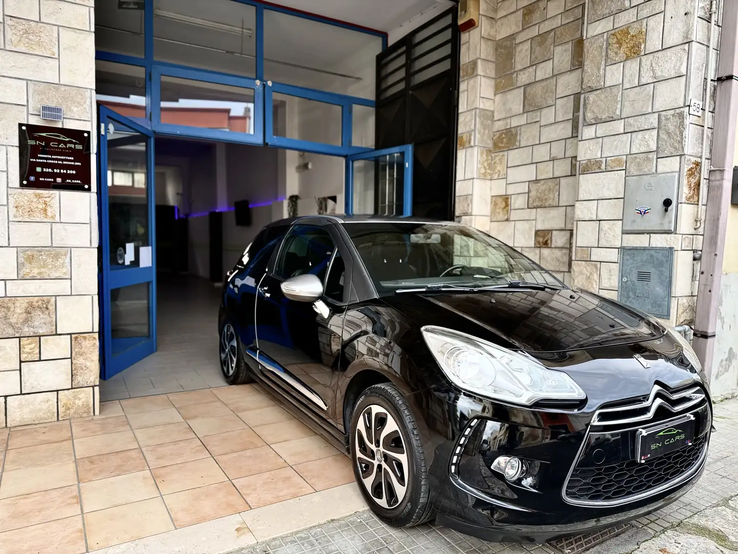 Citroen DS3 1.6 e-hdi (airdream) So Chic 90cv Negru - 2