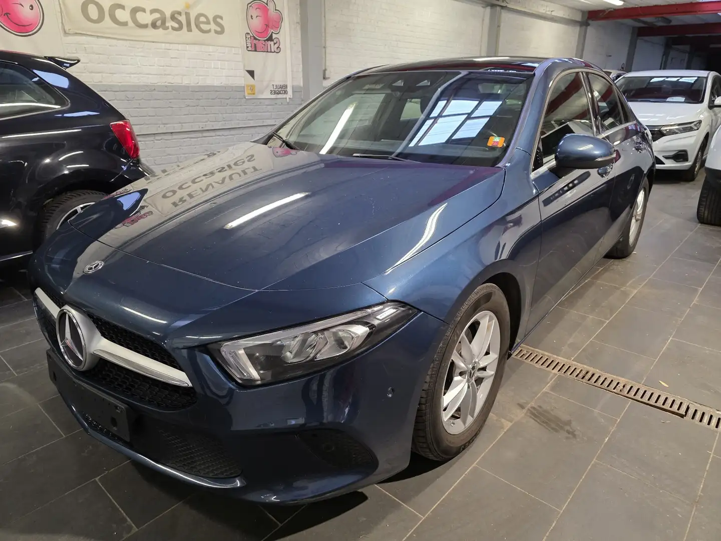 Mercedes-Benz A 180 d 7G-DCT AMG Line Bleu - 2