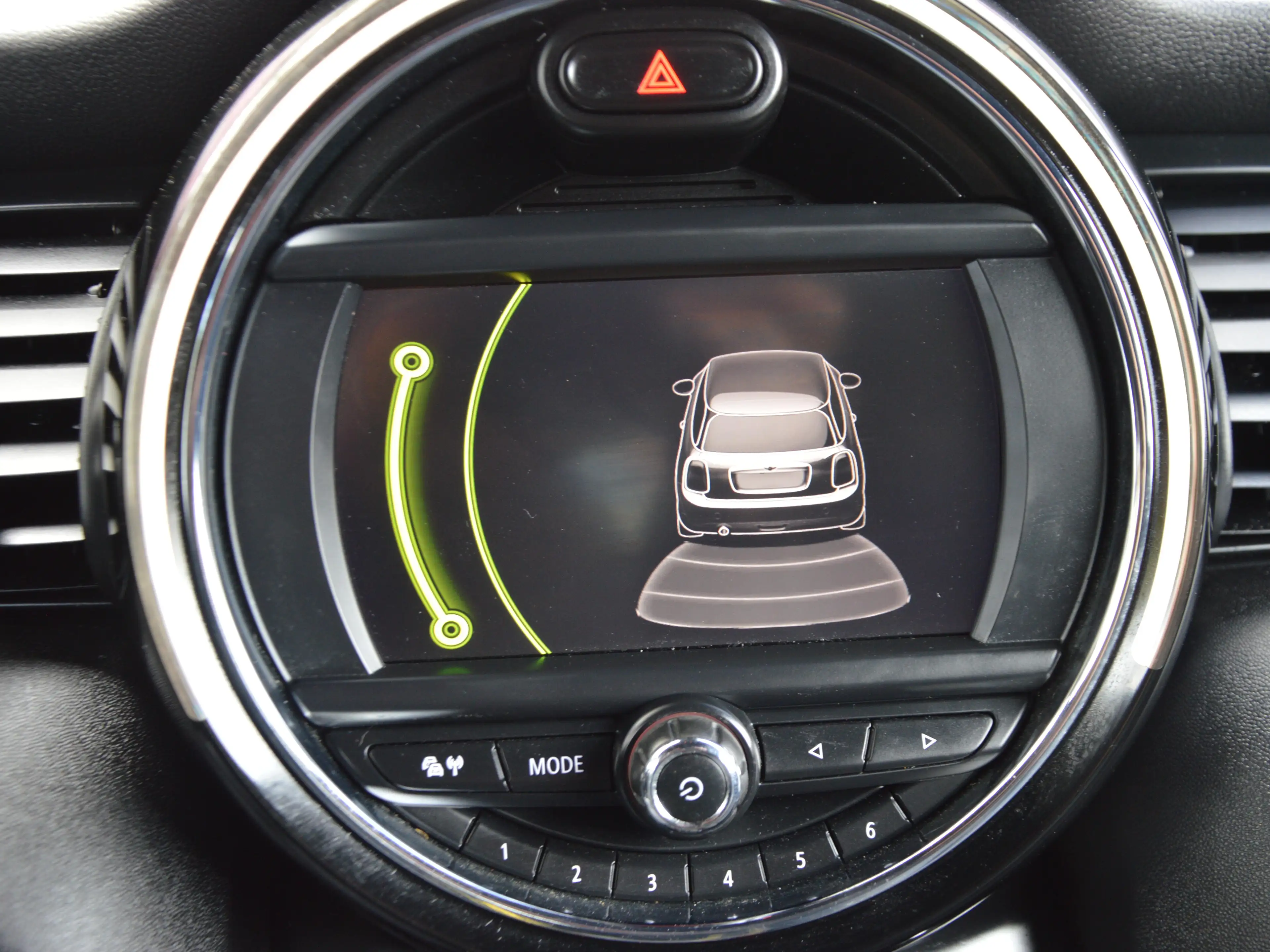 MINI Cooper D 1.5D NAV SENS AR CLIM CRUIS 116.456KM — photo 15