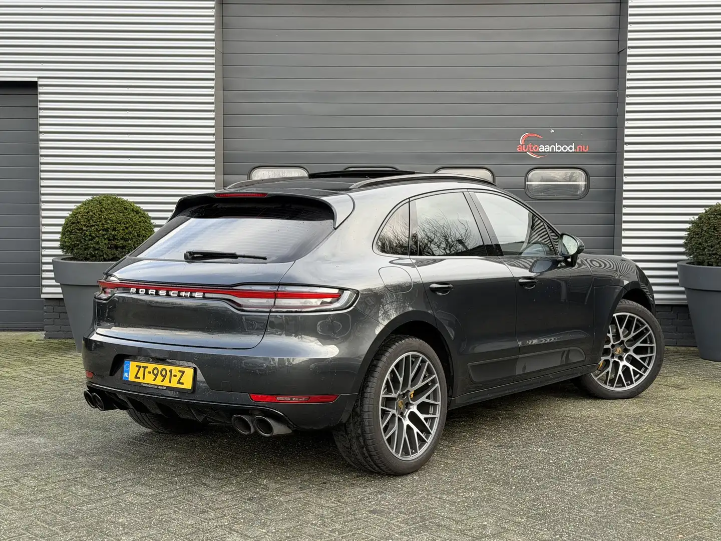 Porsche Macan 3.0 S Sport Chrono | Panoramadak | Camera | Luchtv Grau - 2