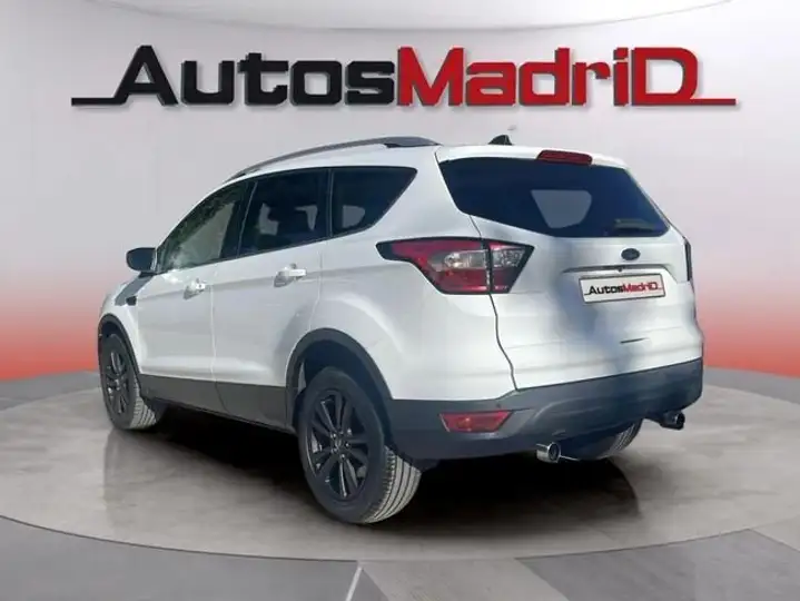 Ford Kuga 1.5 EcoB. 120 Trend S&S 4x2 2018, foto 28
