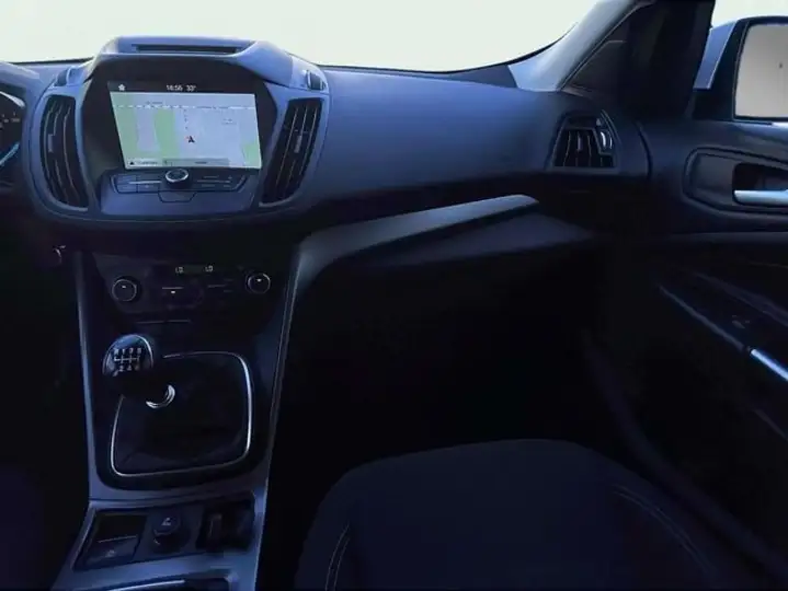 Ford Kuga 1.5 EcoB. 120 Trend S&S 4x2 2018, foto 37