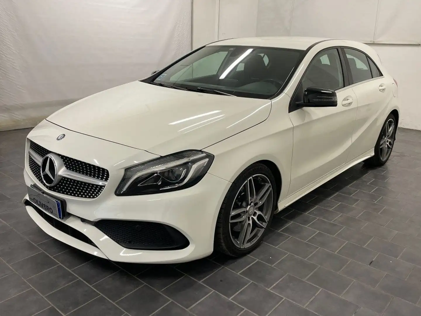 Mercedes-Benz A 220 d Automatic 4Matic Premium Bianco - 2