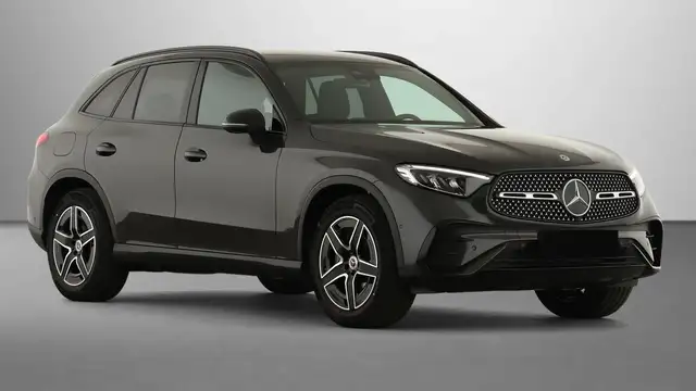 Mercedes-Benz GLC view 4