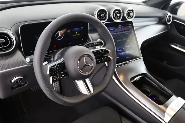 Mercedes-Benz GLC view 6