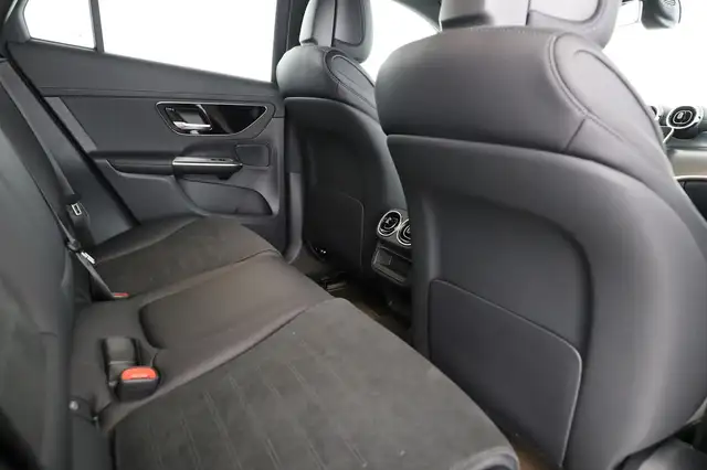 Mercedes-Benz GLC view 8