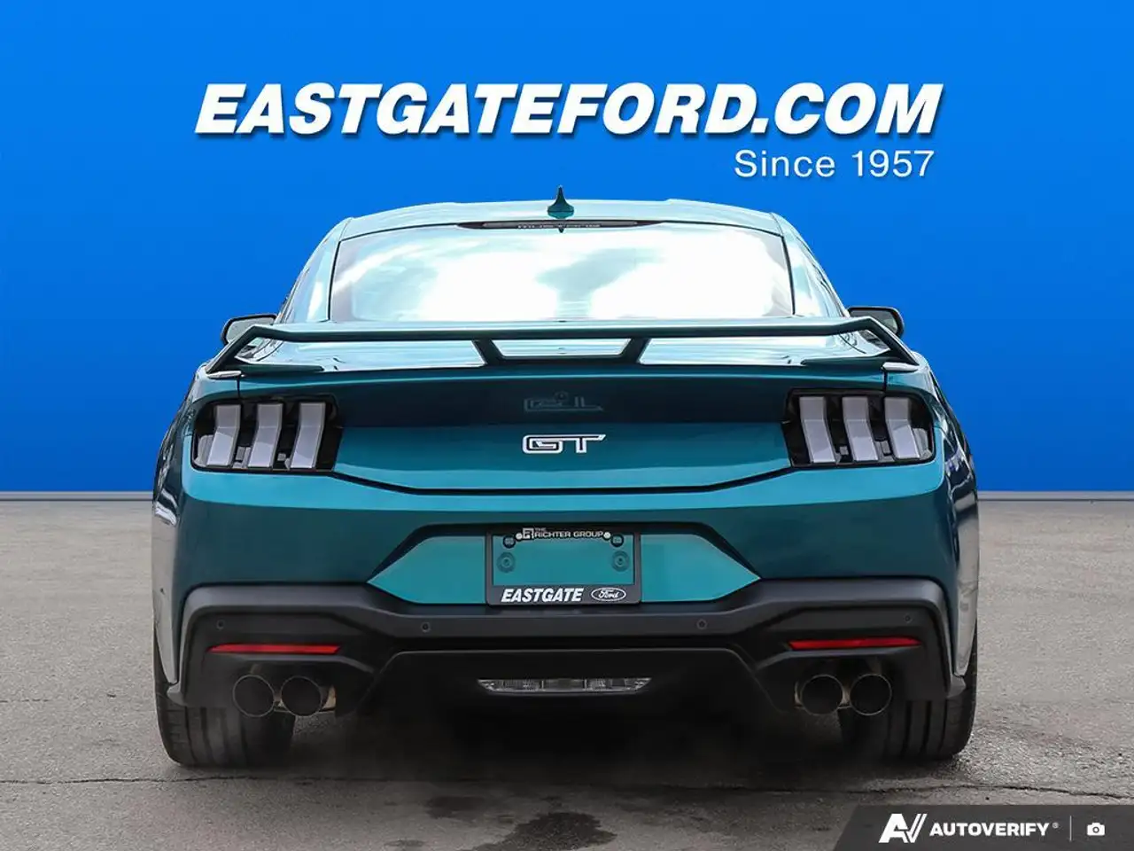 Ford Mustang photo Ford Mustang