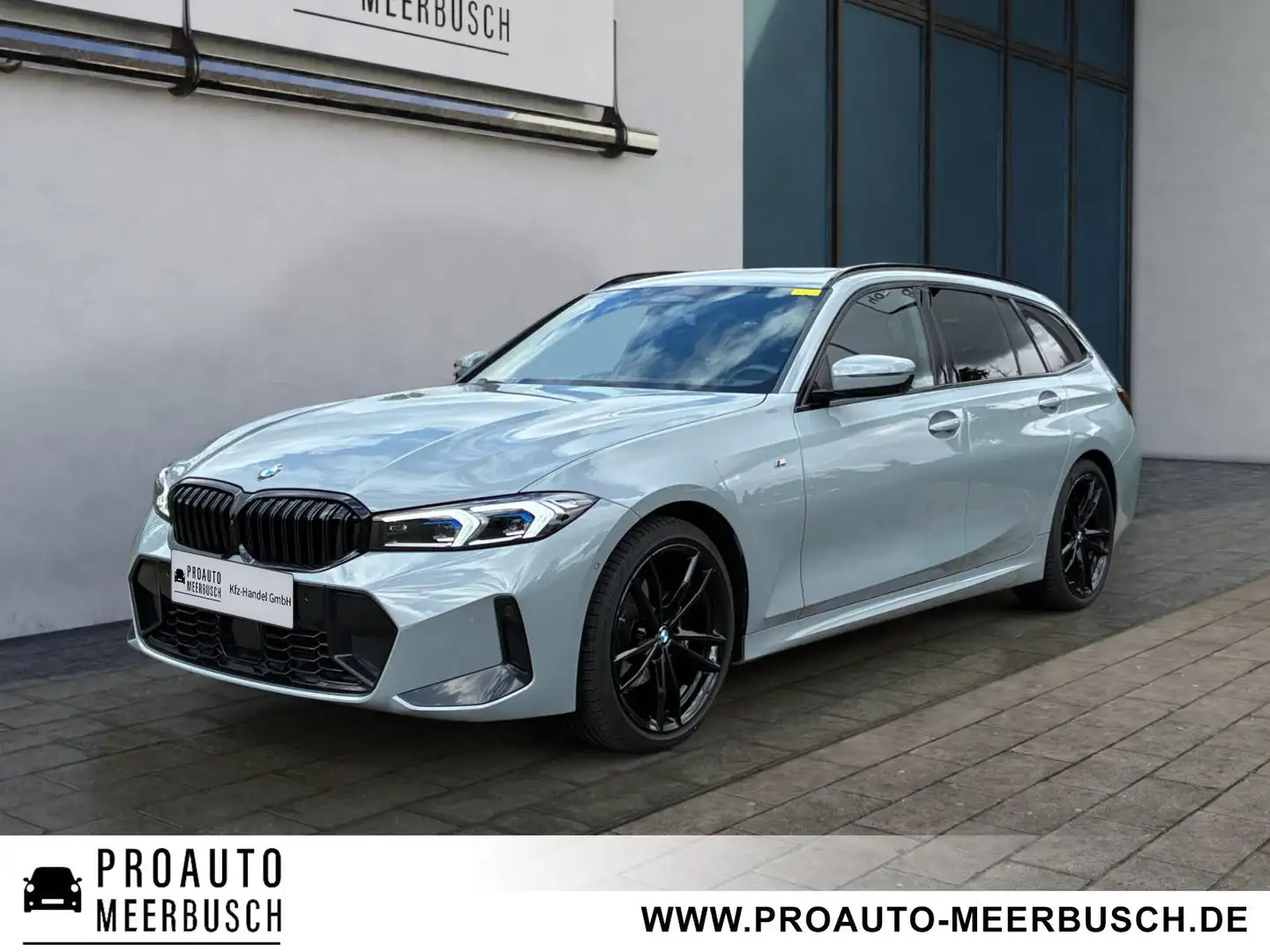 BMW 320 d xDrive M Sport AHK/MMRY/HARMAN/HUD/PANO Grau - 1