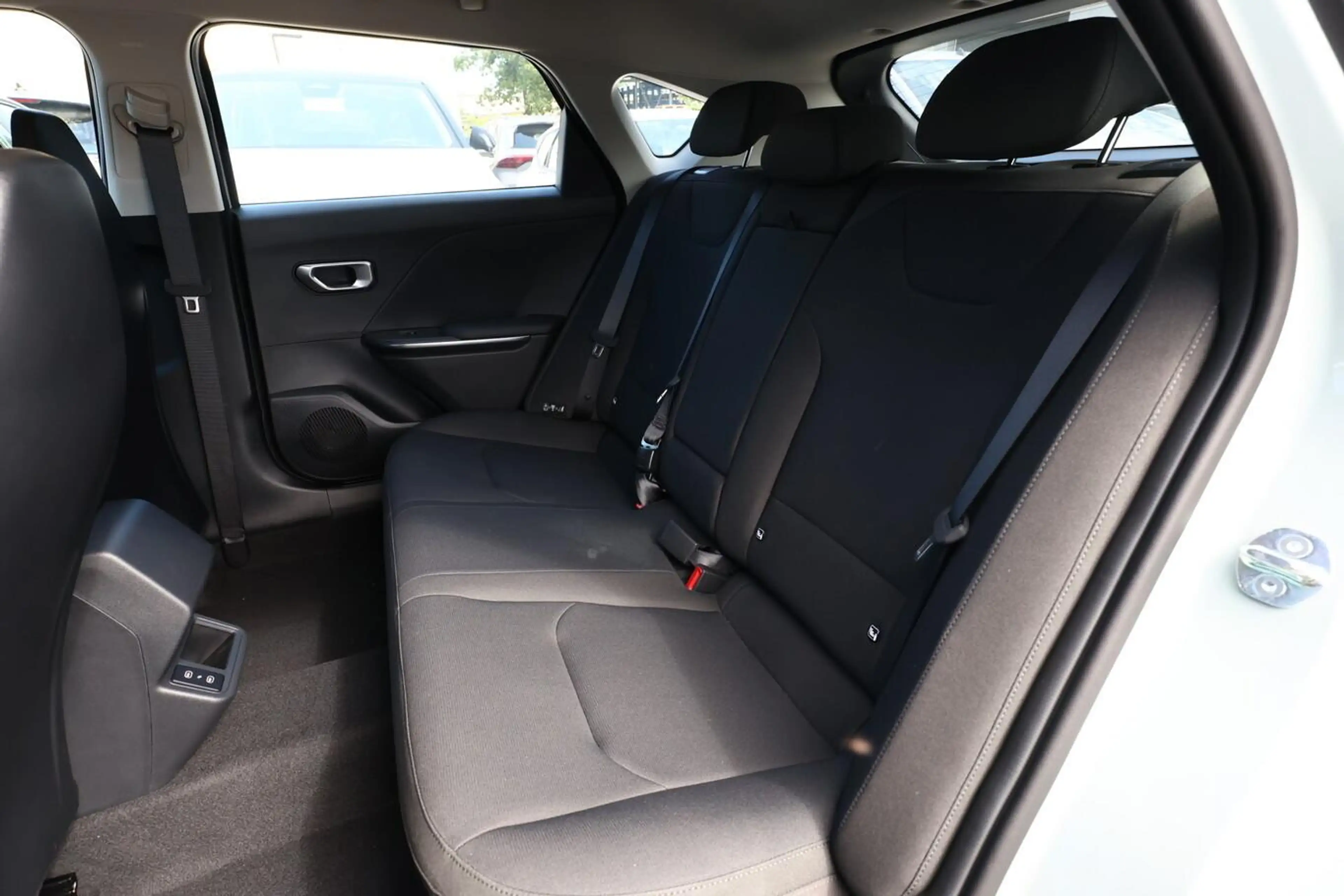 Kia K4 MT SHZ ACC Nav LED Kam Keyl 2xPDC LM16 CarPl 85... — photo 10