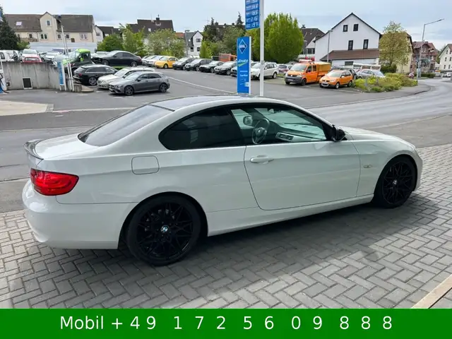 BMW 3 Series view 3