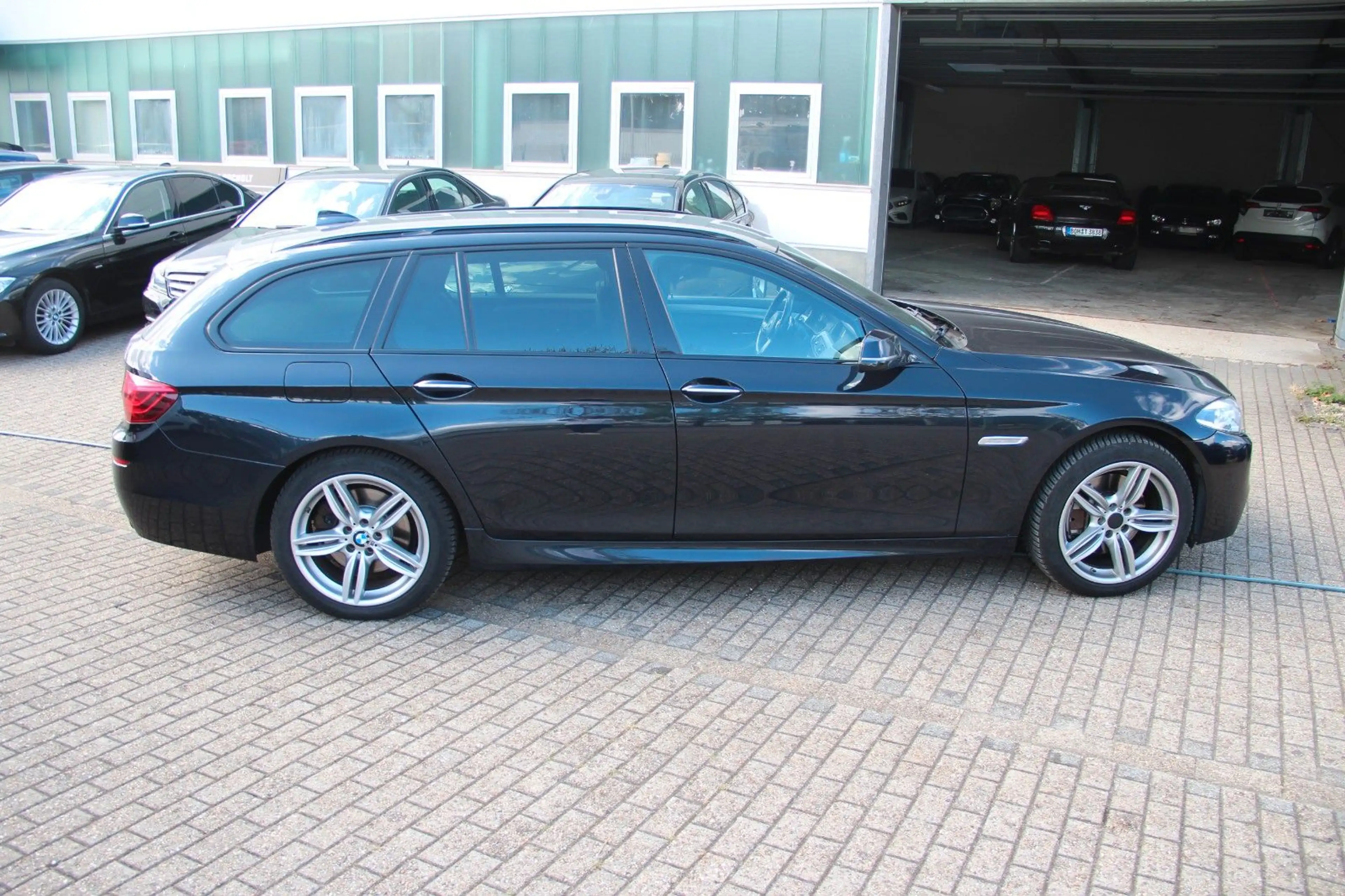 BMW 535 d xDrive M Paket, 4xKlima, Stndhz,Sitzbelüft — photo 7