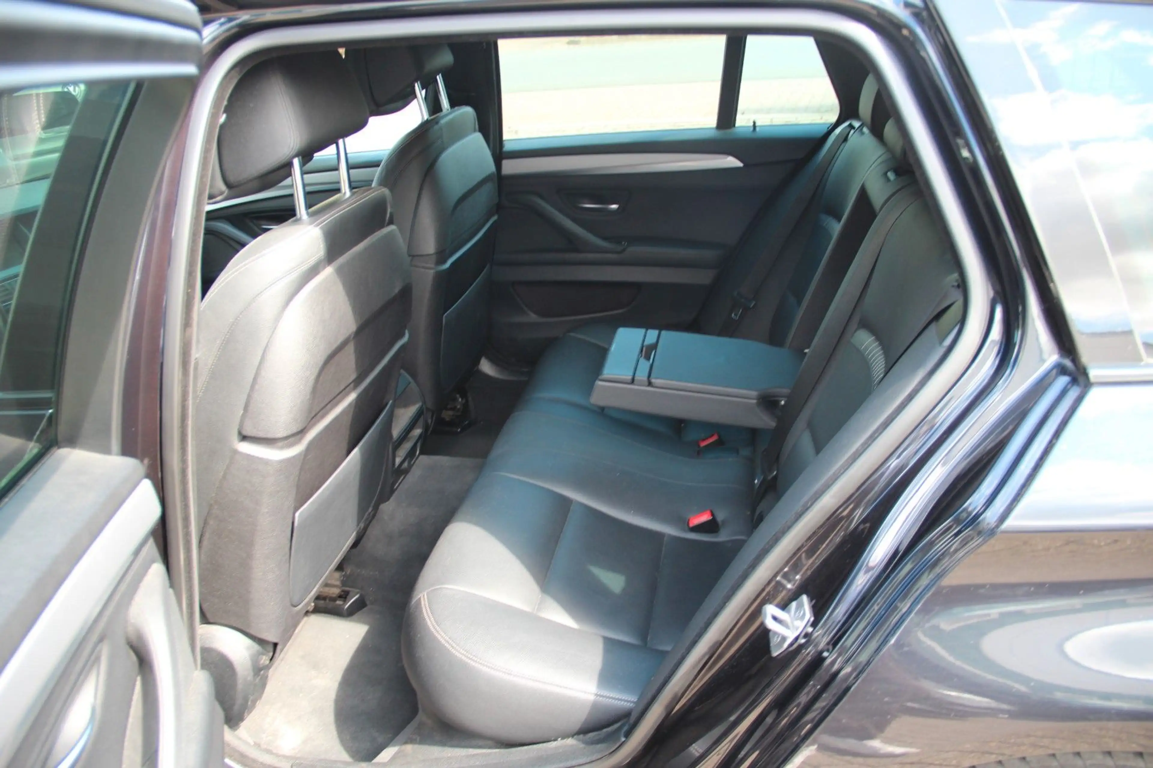 BMW 535 d xDrive M Paket, 4xKlima, Stndhz,Sitzbelüft — photo 11