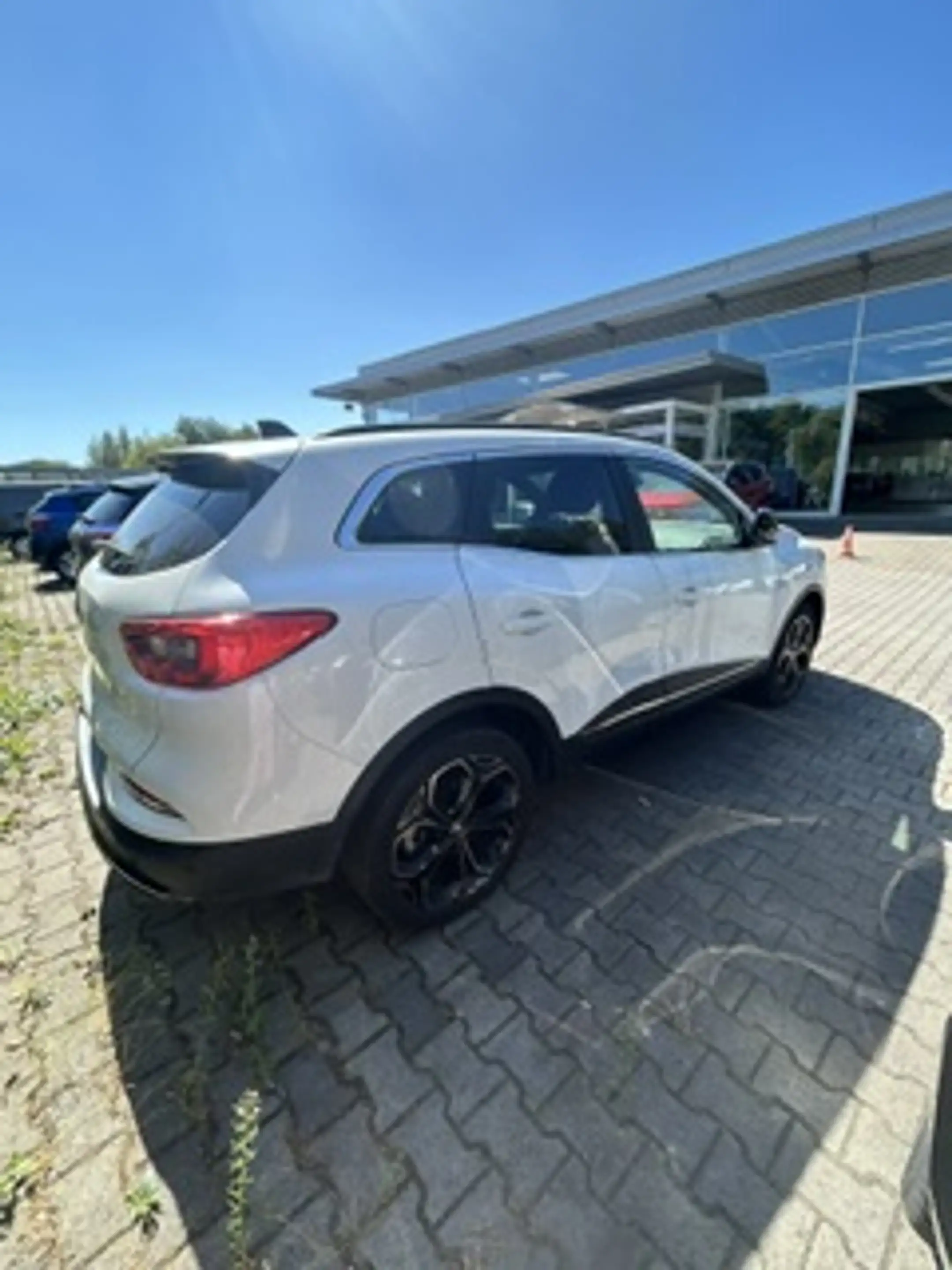 Renault Kadjar Black Edition TCe160 AUTOMATIK — photo 3