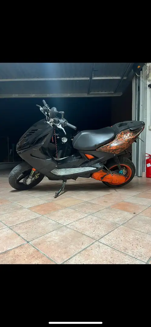 Yamaha Aerox Siyah - 1