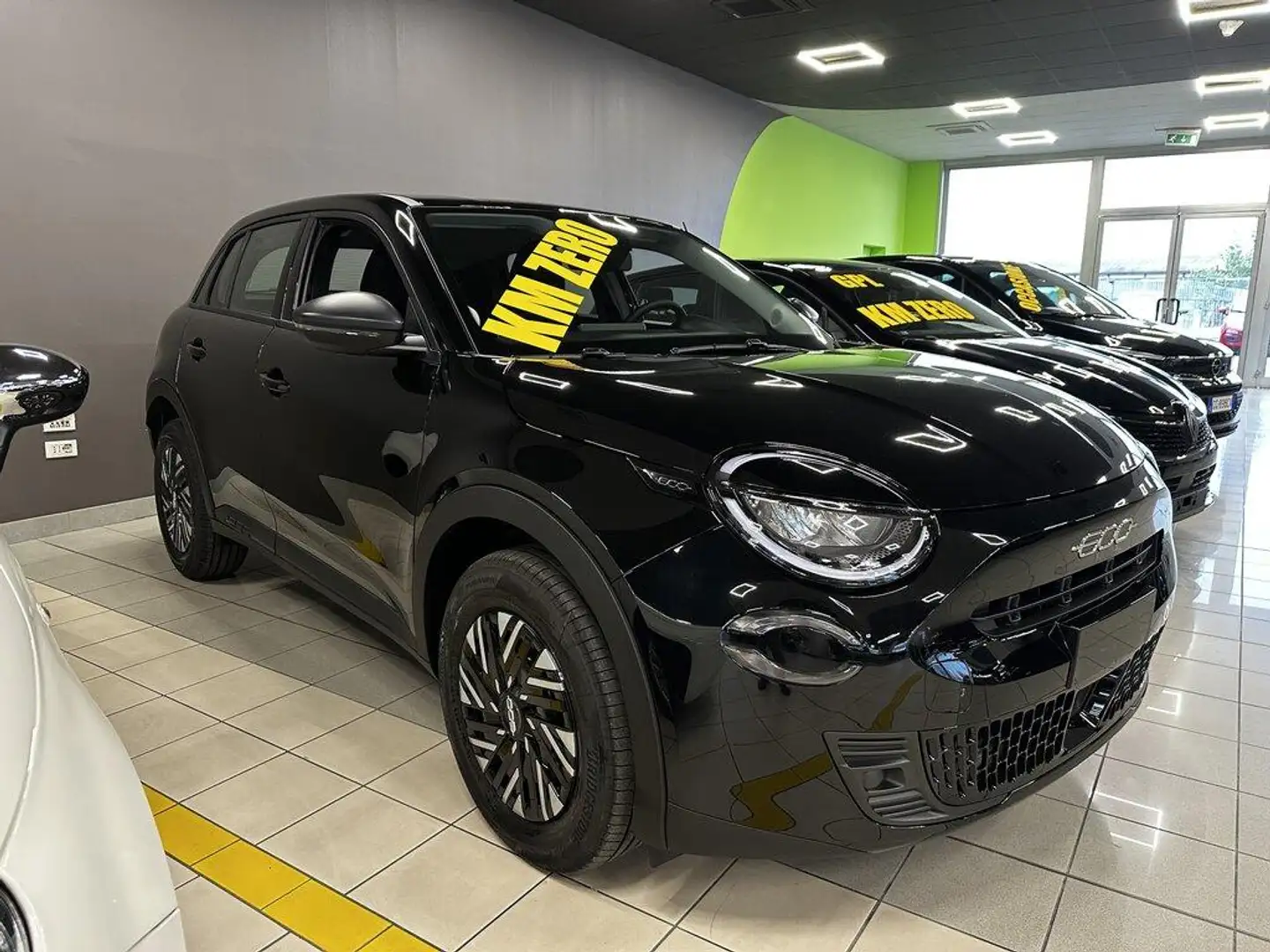 Fiat 600 1.2 hybrid 100cv auto Negro - 1