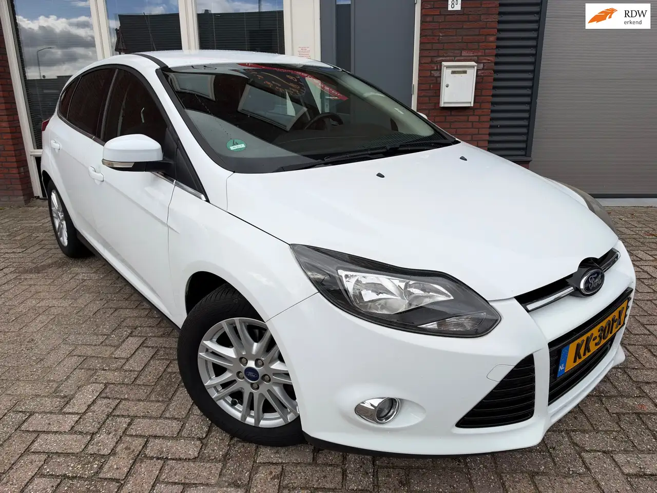 Ford Focus 1.6 TI-VCT Titanium / AUT / Clima / PDC / Stoelver — photo 1 of 22
