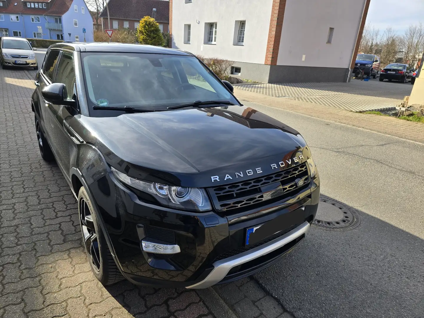 Land Rover Range Rover Evoque Si4 Dynamic mit abnehmbarer AHK Schwarz - 1