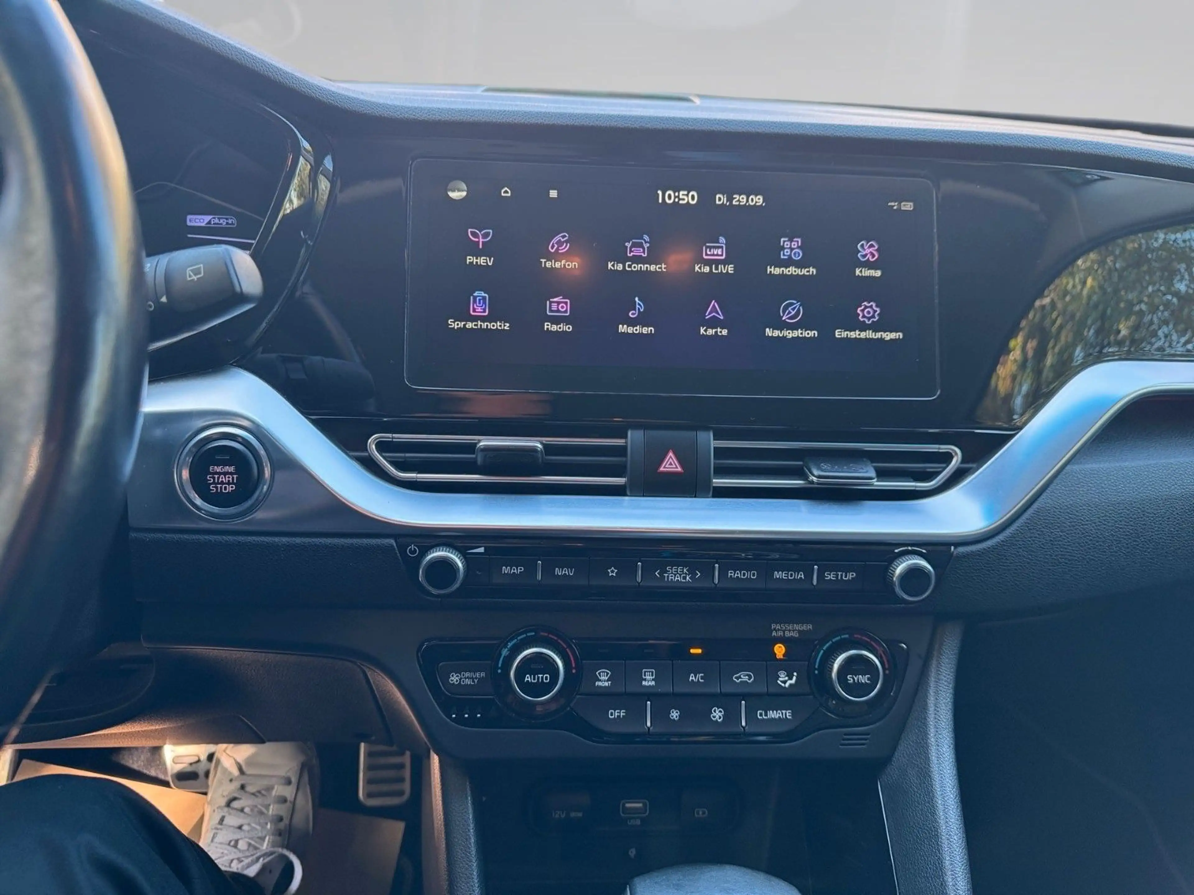 Kia Niro Spirit Plug-in Hybrid — photo 9
