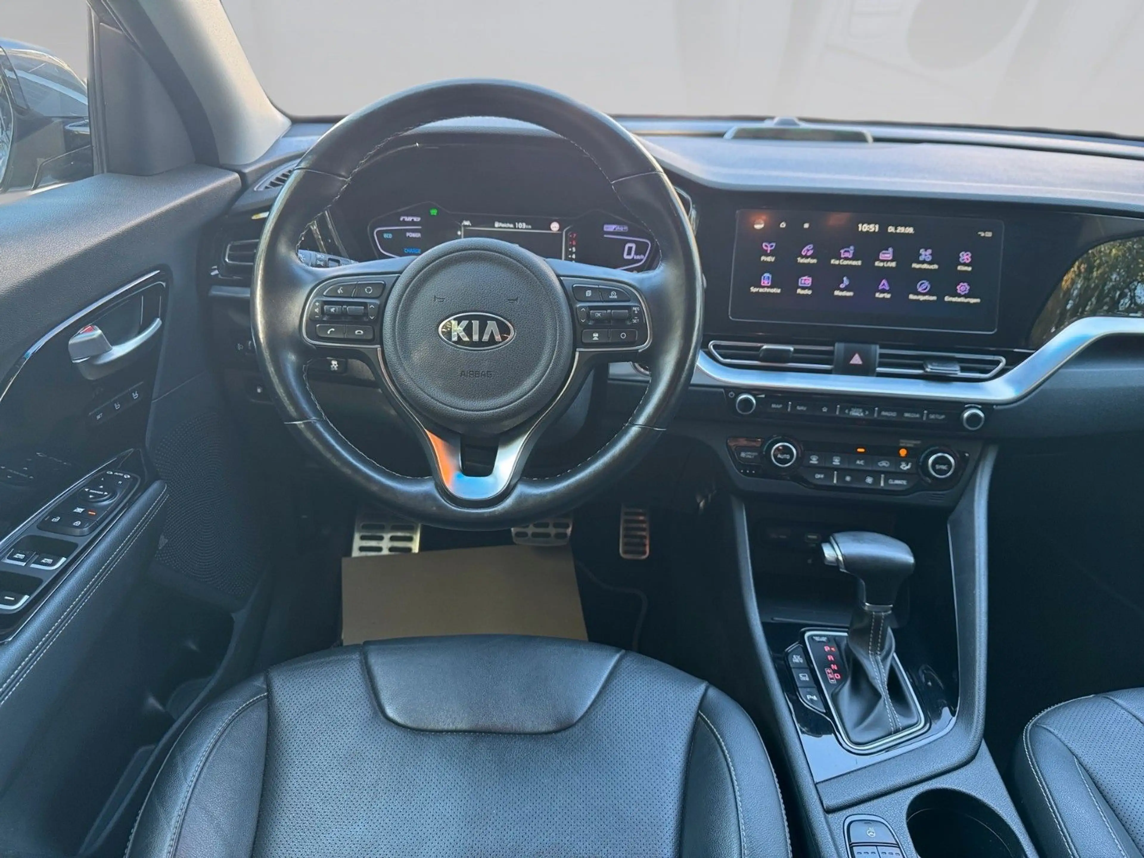 Kia Niro Spirit Plug-in Hybrid — photo 10