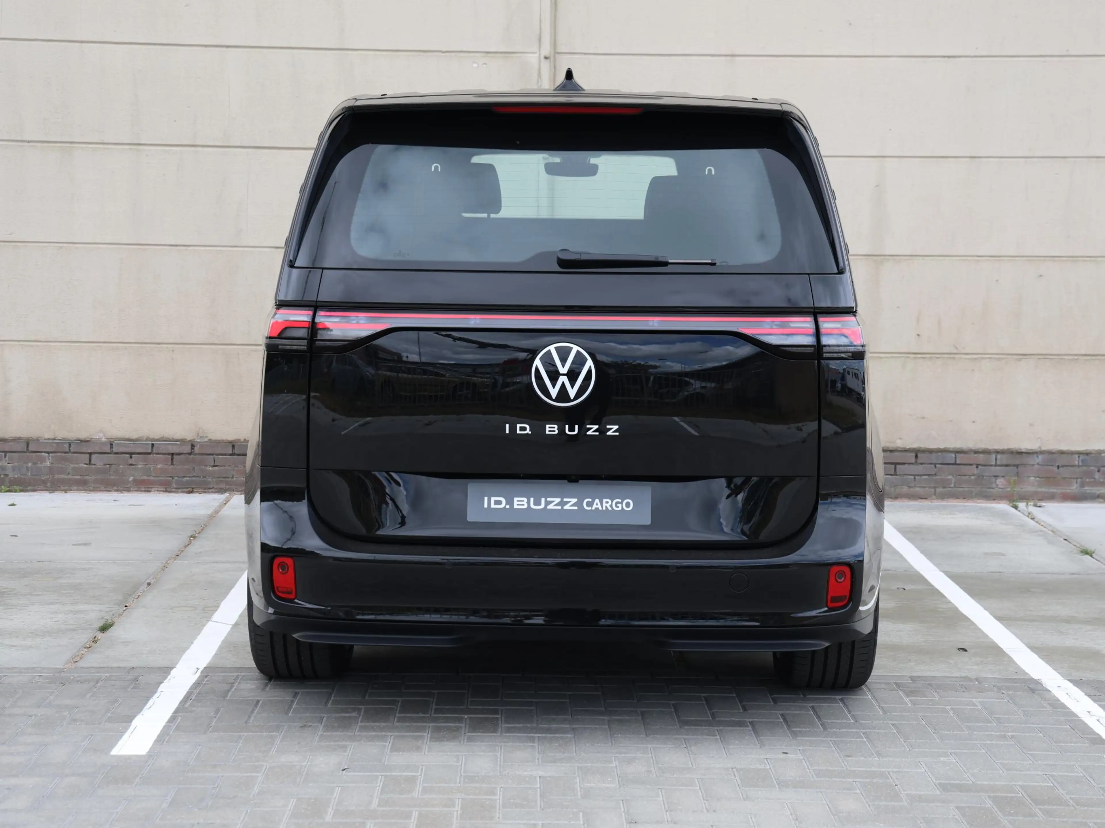 Volkswagen ID. Buzz Cargo Bulli Limited Edition Elektromotor 286PK 79 kWh | — photo 6