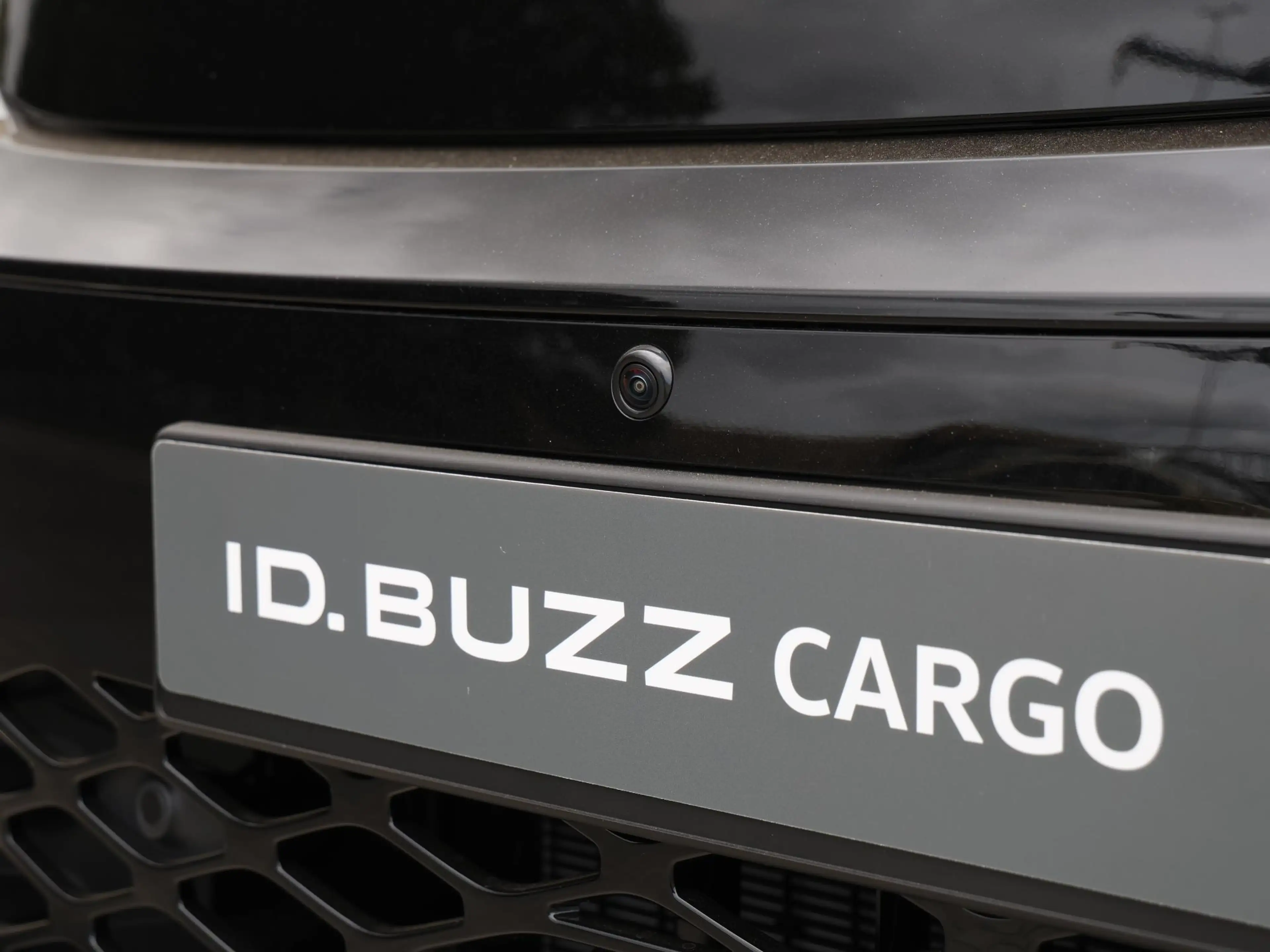 Volkswagen ID. Buzz Cargo Bulli Limited Edition Elektromotor 286PK 79 kWh | — photo 14