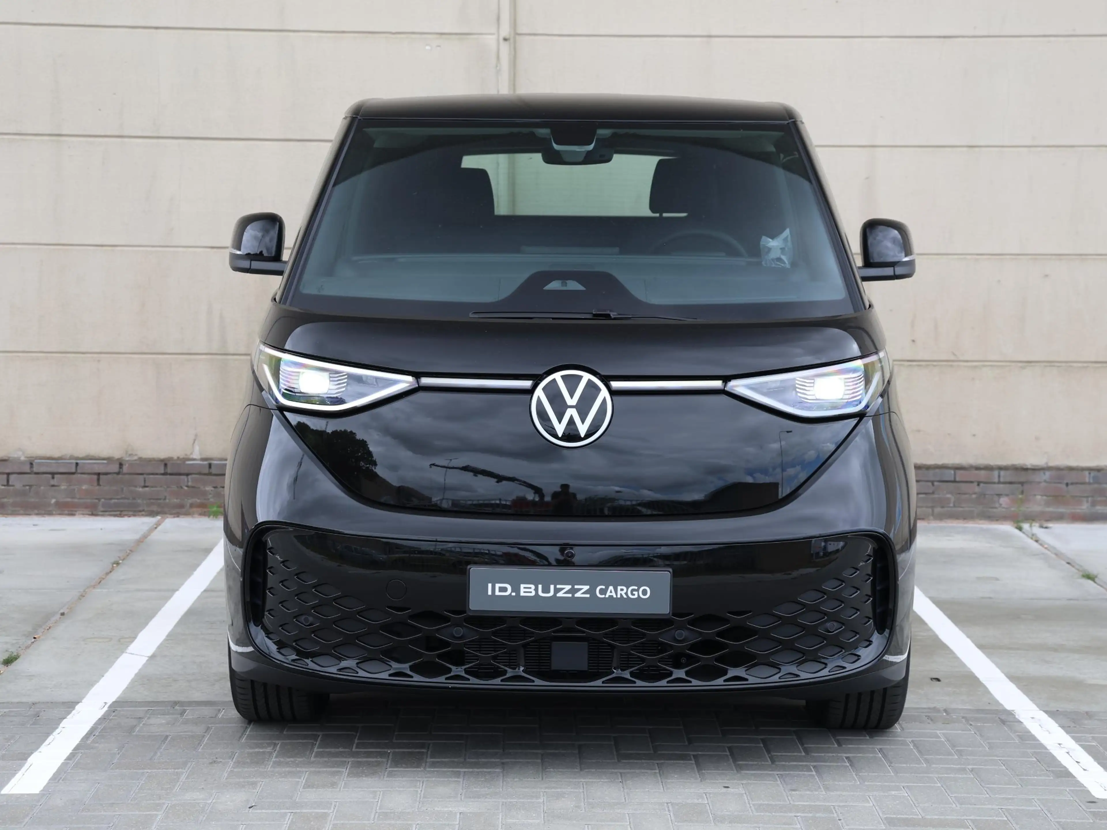 Volkswagen ID. Buzz Cargo Bulli Limited Edition Elektromotor 286PK 79 kWh | — photo 4