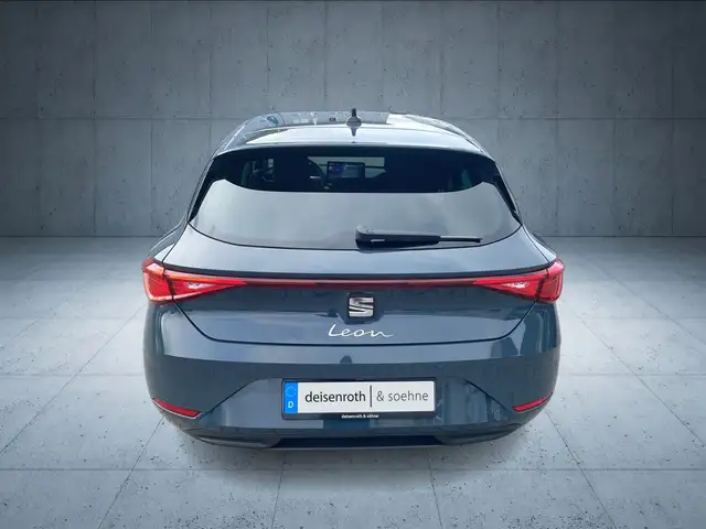 Seat Leon view 4