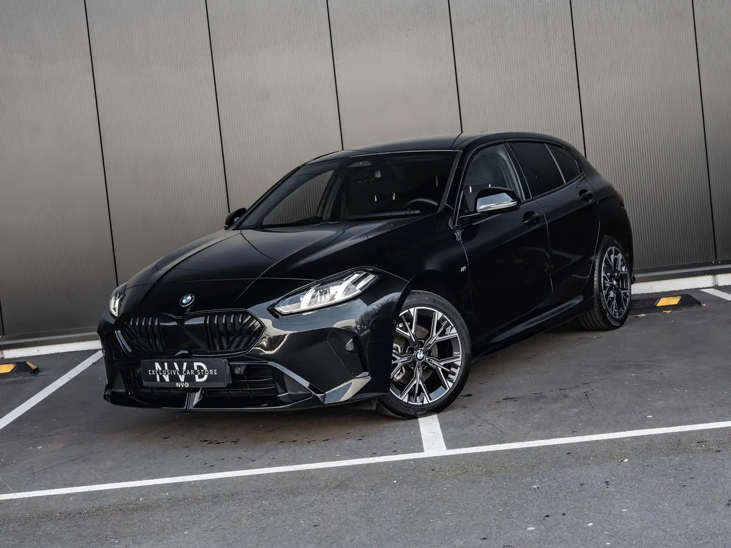 BMW 120 120 | M-Sport | ACC | CAM | Sport Seats Negro - 1