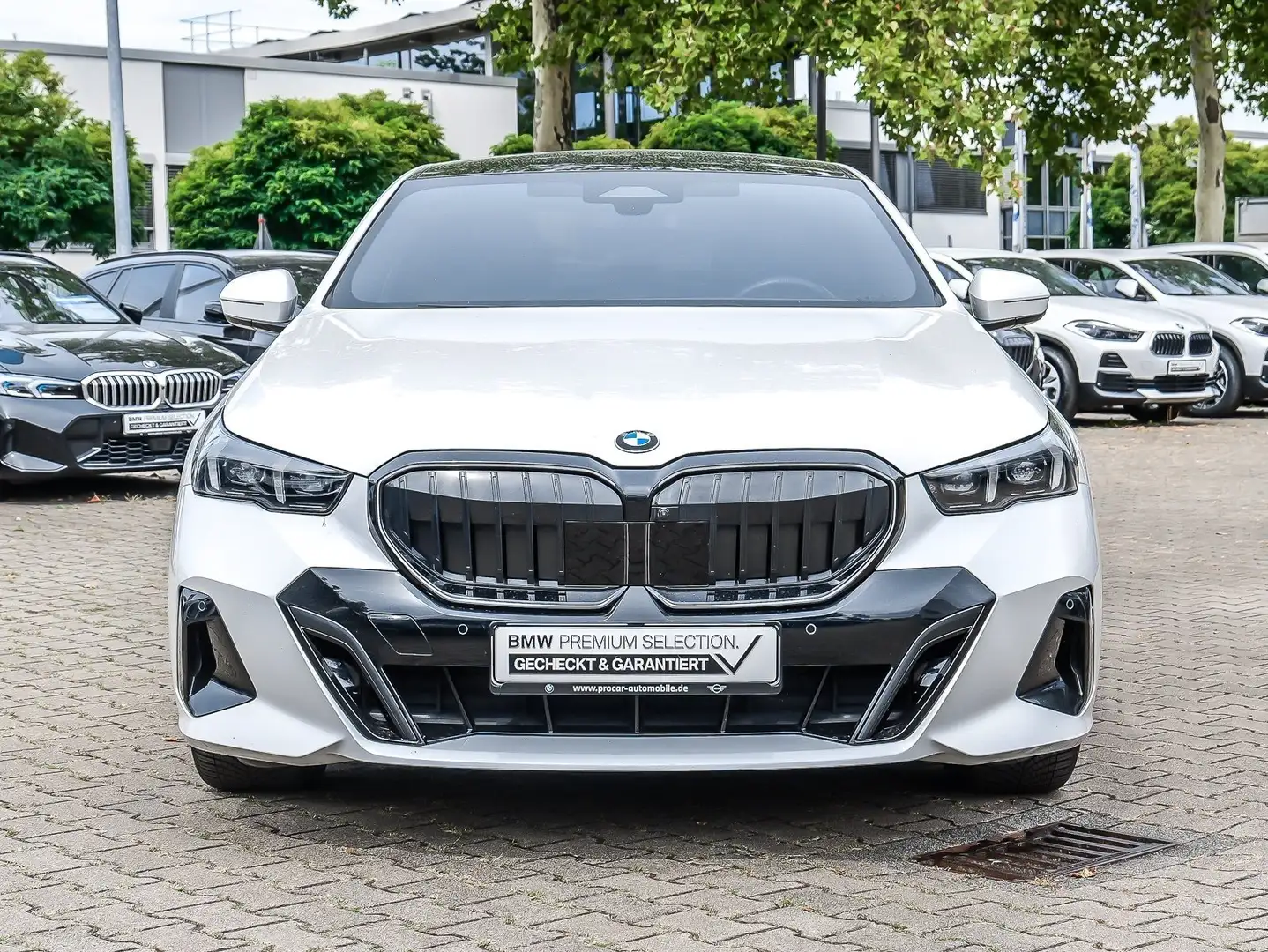 BMW 520 i M Sport Pro Pano H/K Sitzbel. DA+ Pa+ Bianco - 2