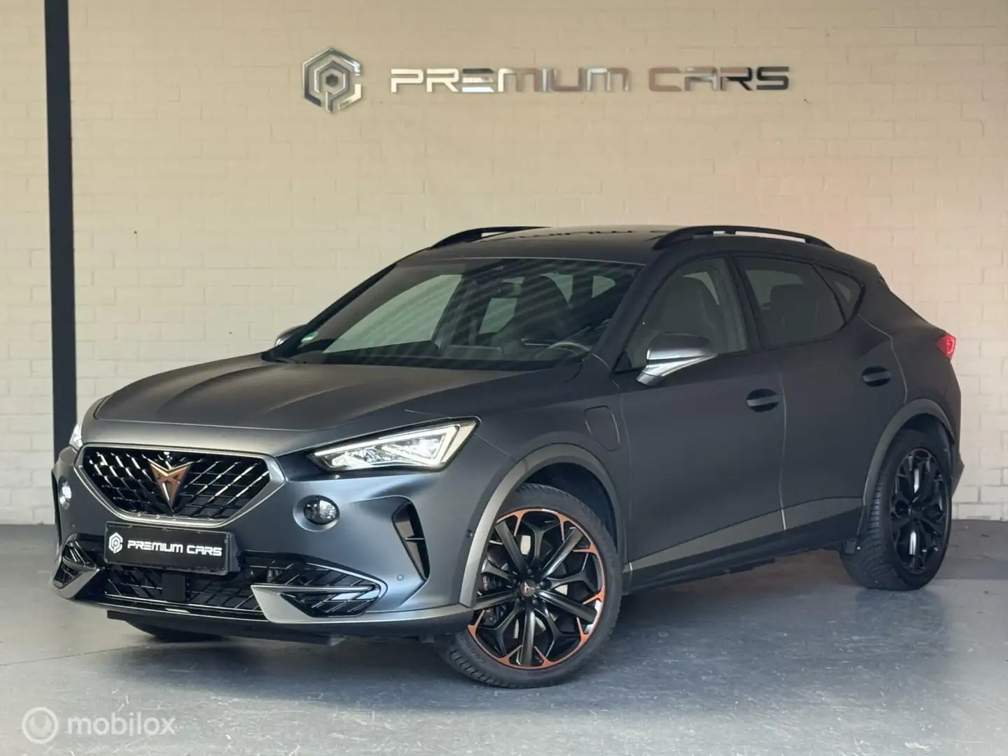 CUPRA Formentor 1.4 e-Hybrid 245pk Pano keyless Trekhaak 360 Grijs - 1