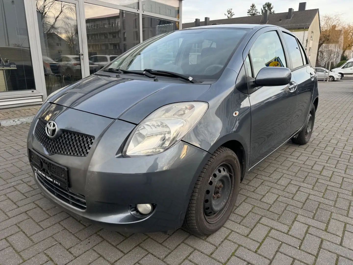 Toyota Yaris Sol Blau - 1
