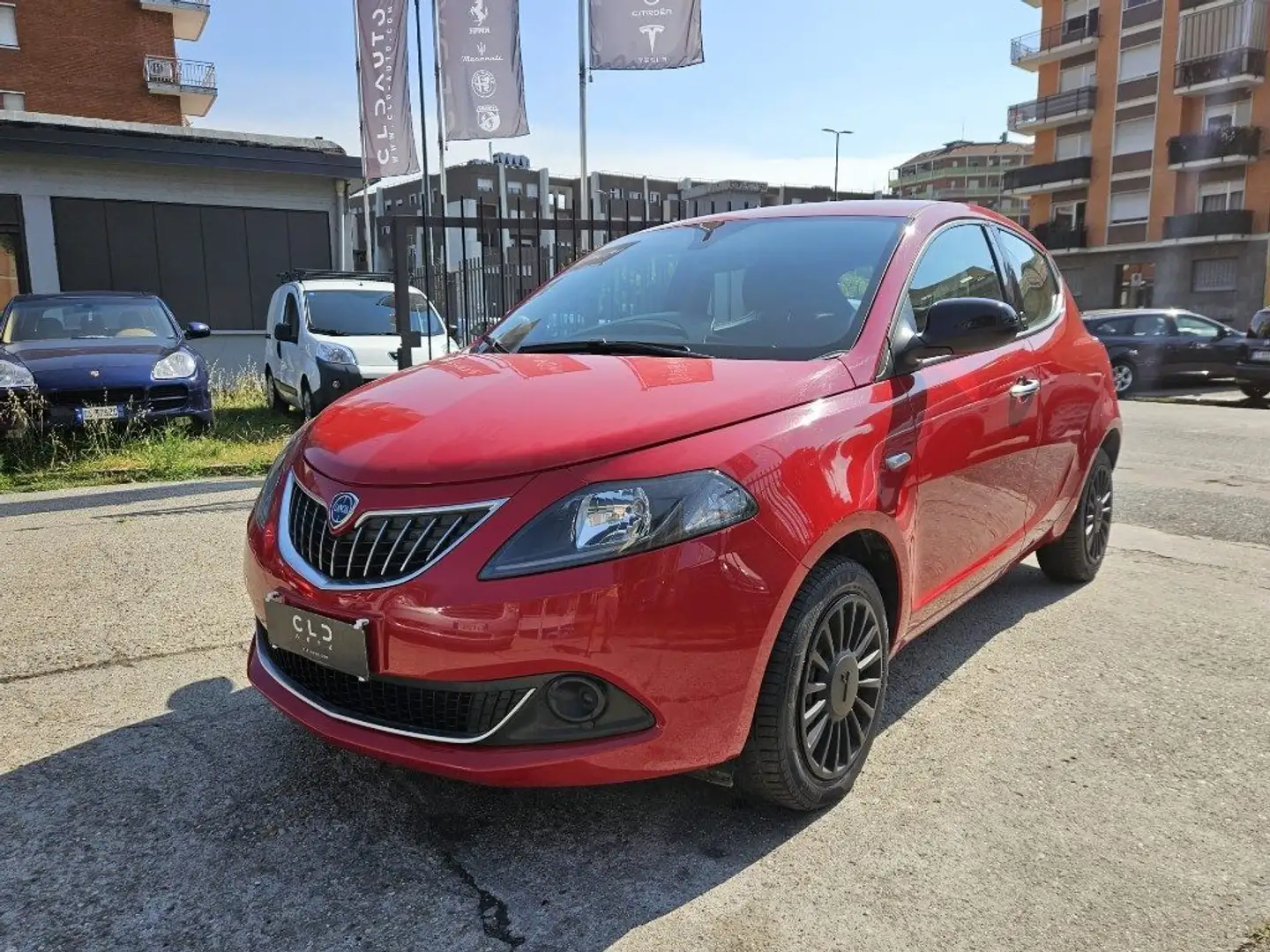 Lancia Ypsilon 1.0 FireFly 5 porte S&S Hybrid Ecochic Rosso - 2