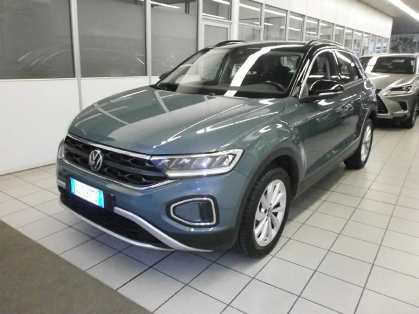 Volkswagen T-Roc T-Roc I 2022 1.0 tsi Life 110cv Verde - 1