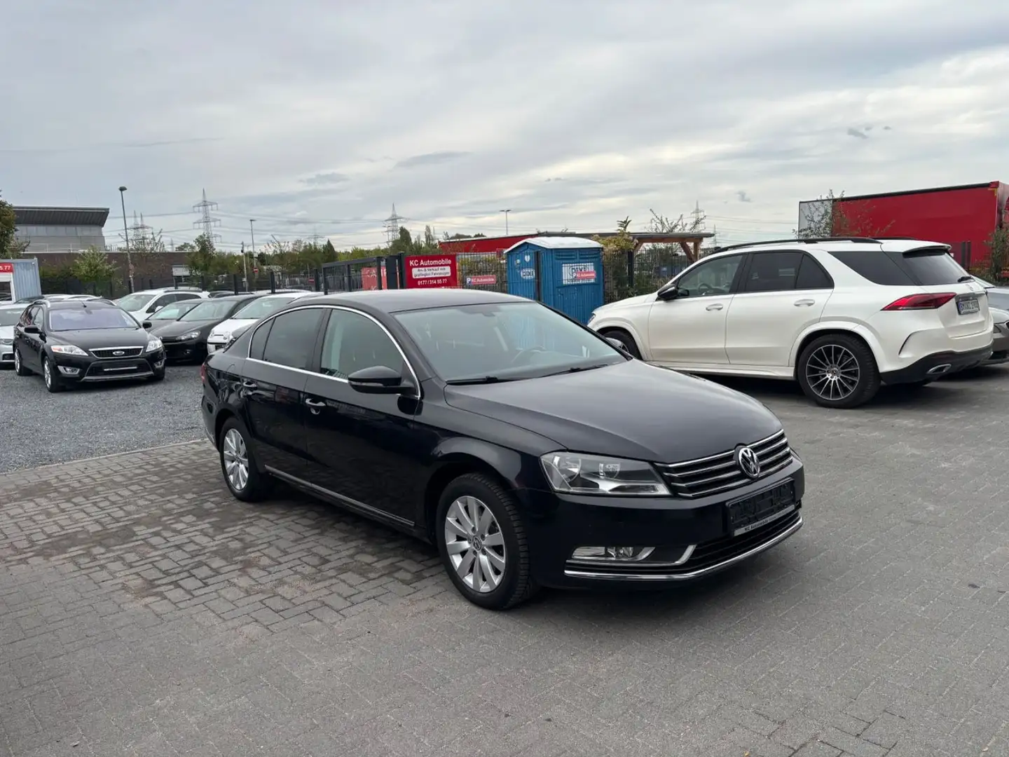 Volkswagen Passat Lim. Comfortline BlueMotion*75TKM*TÜV NEU Noir - 1