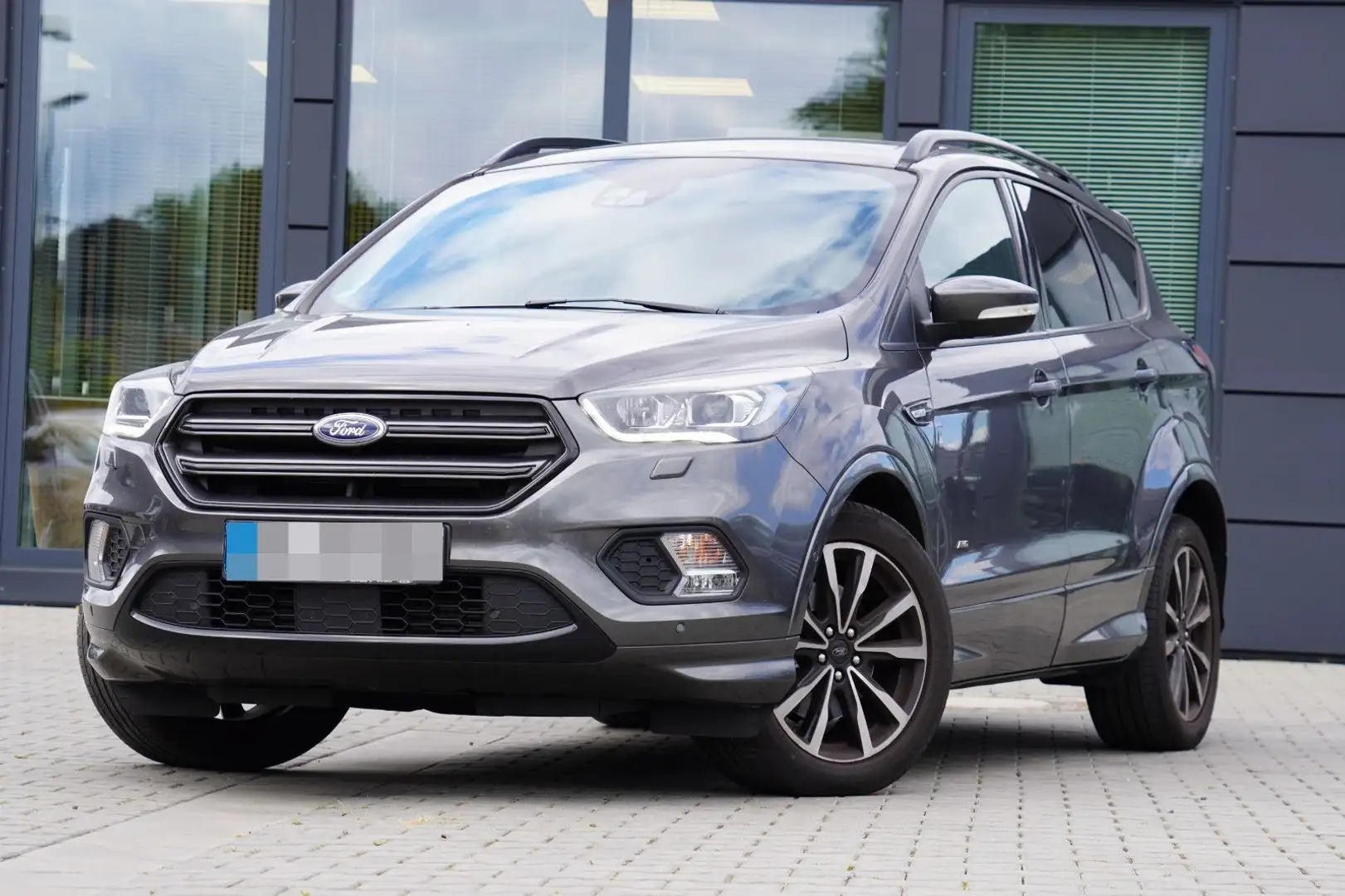 Ford Kuga ST-Line *MIT 2 JAHREN GARANTIE* Grey - 1