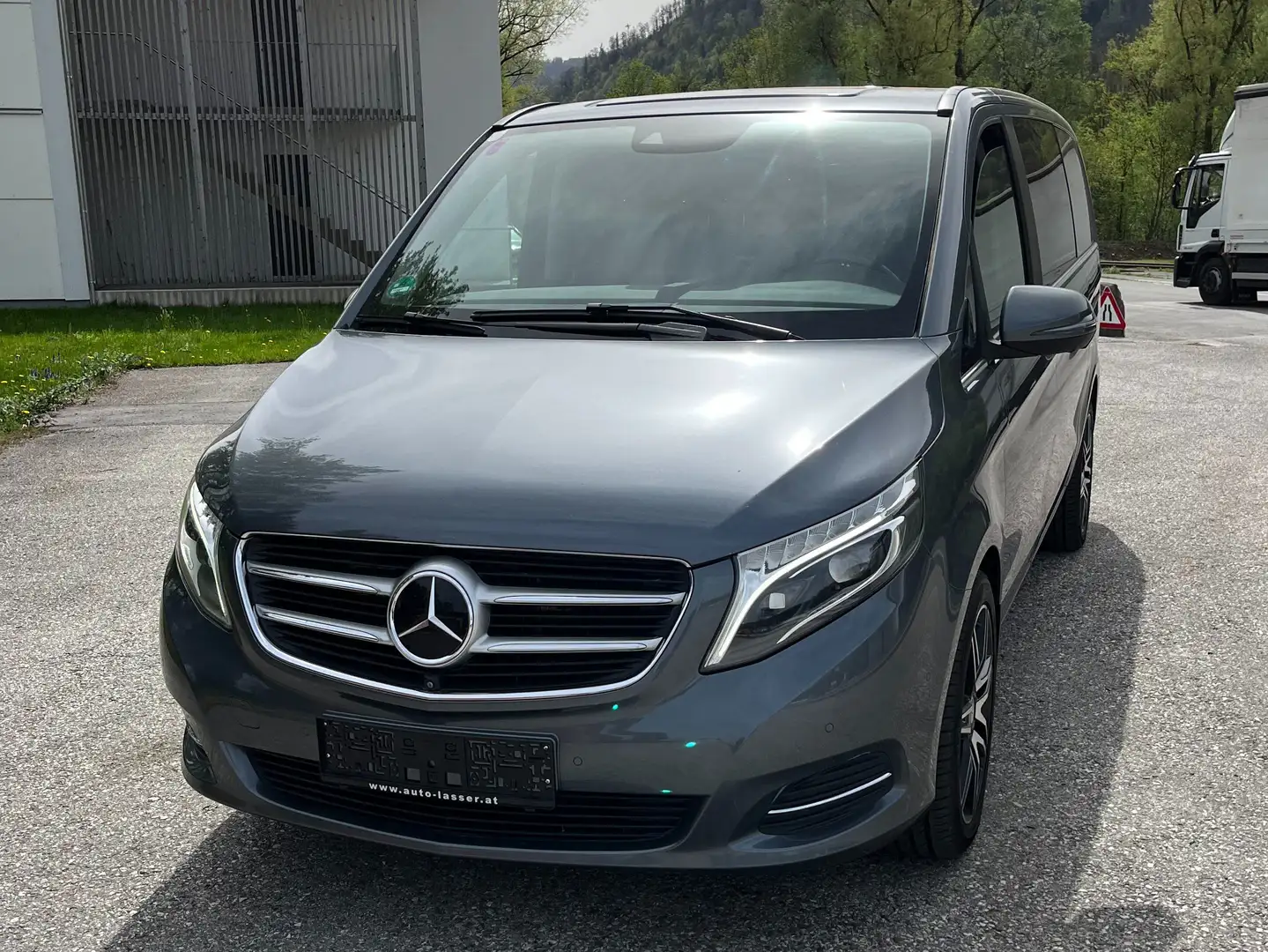 Mercedes-Benz V 250 V 250 d lang Avantgarde Aut. Avantgarde Grau - 1