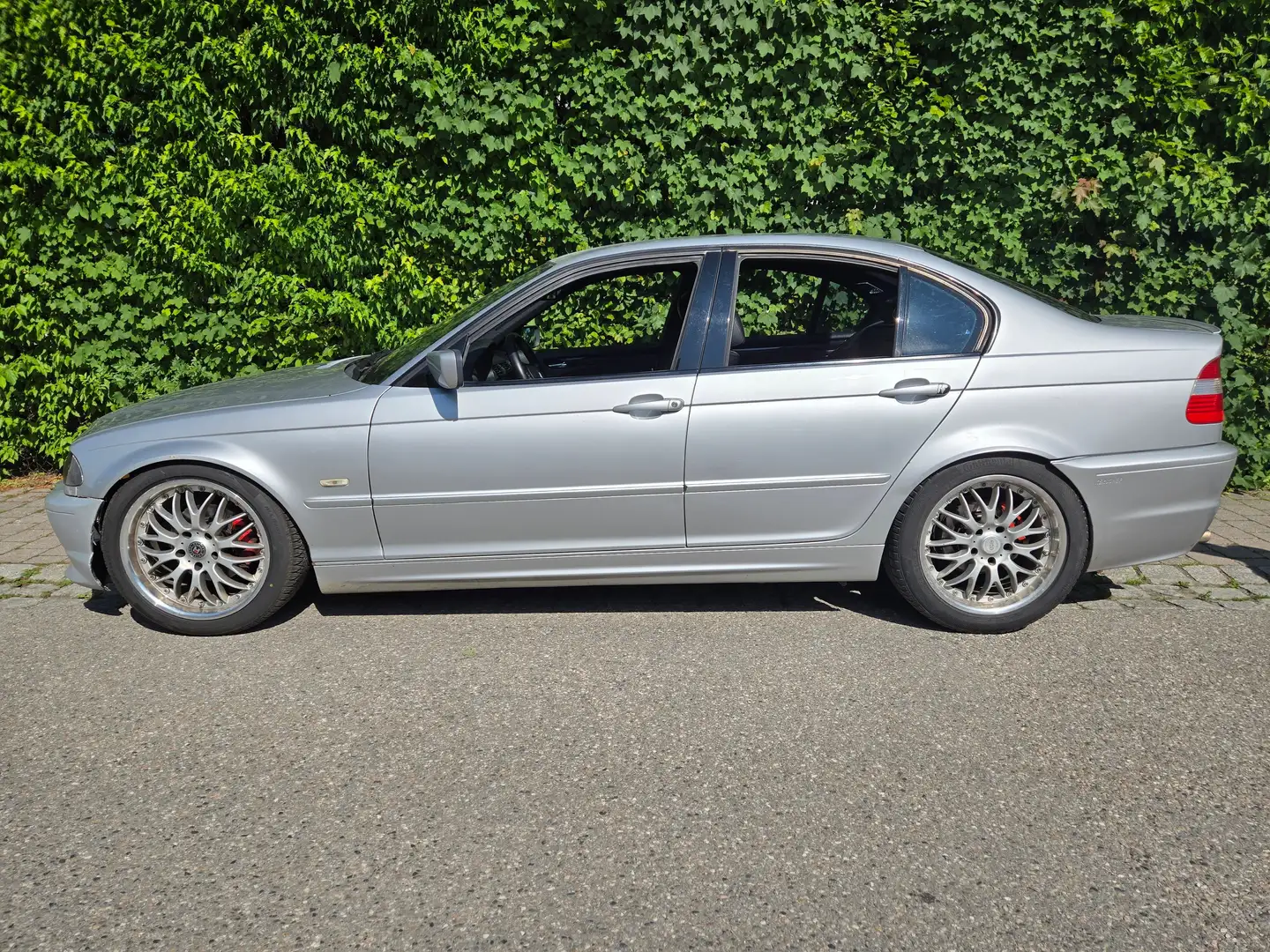 BMW 320 320i Argent - 2