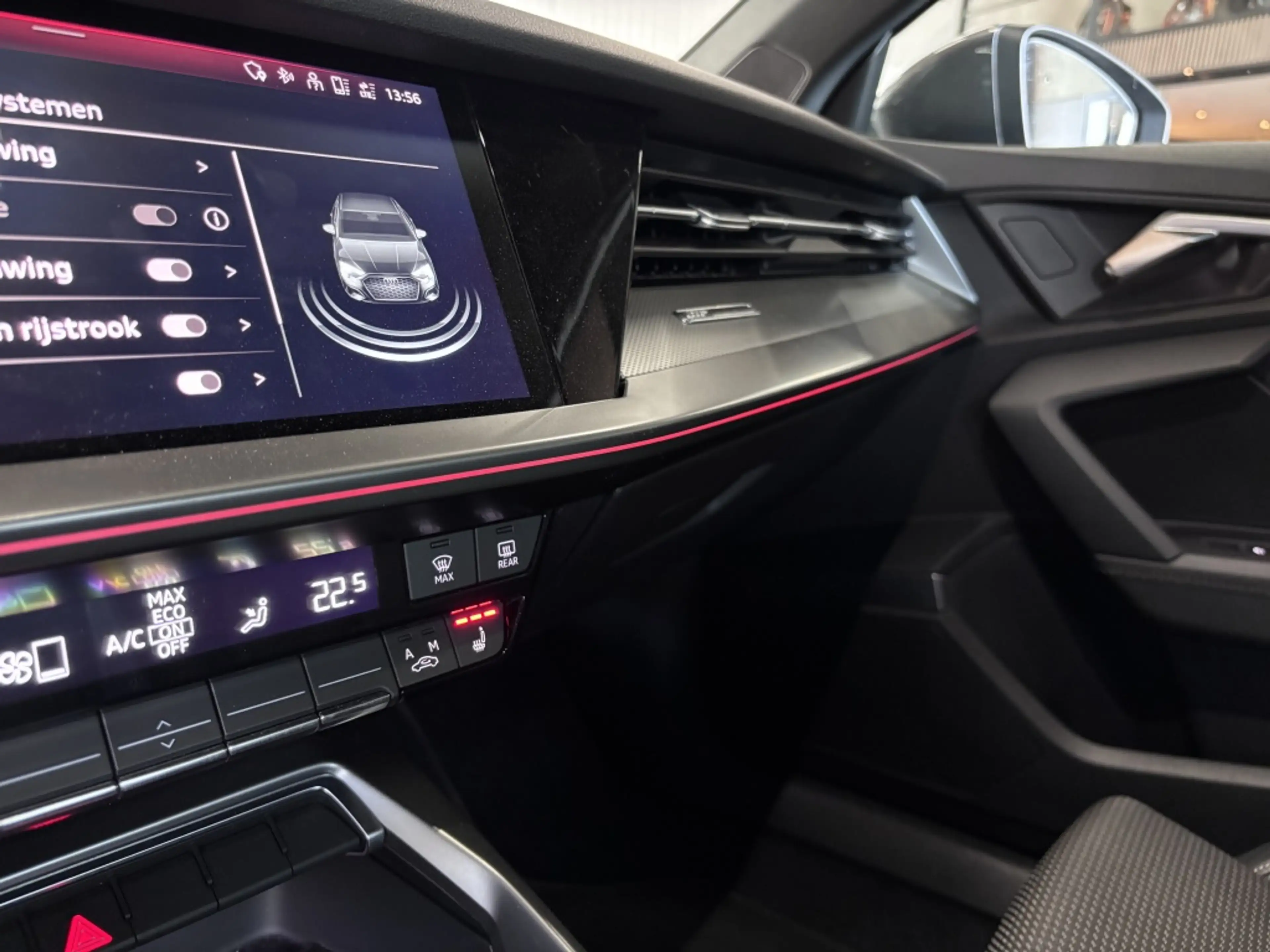 Audi A3 Limousine 30 TFSI S edition — photo 19