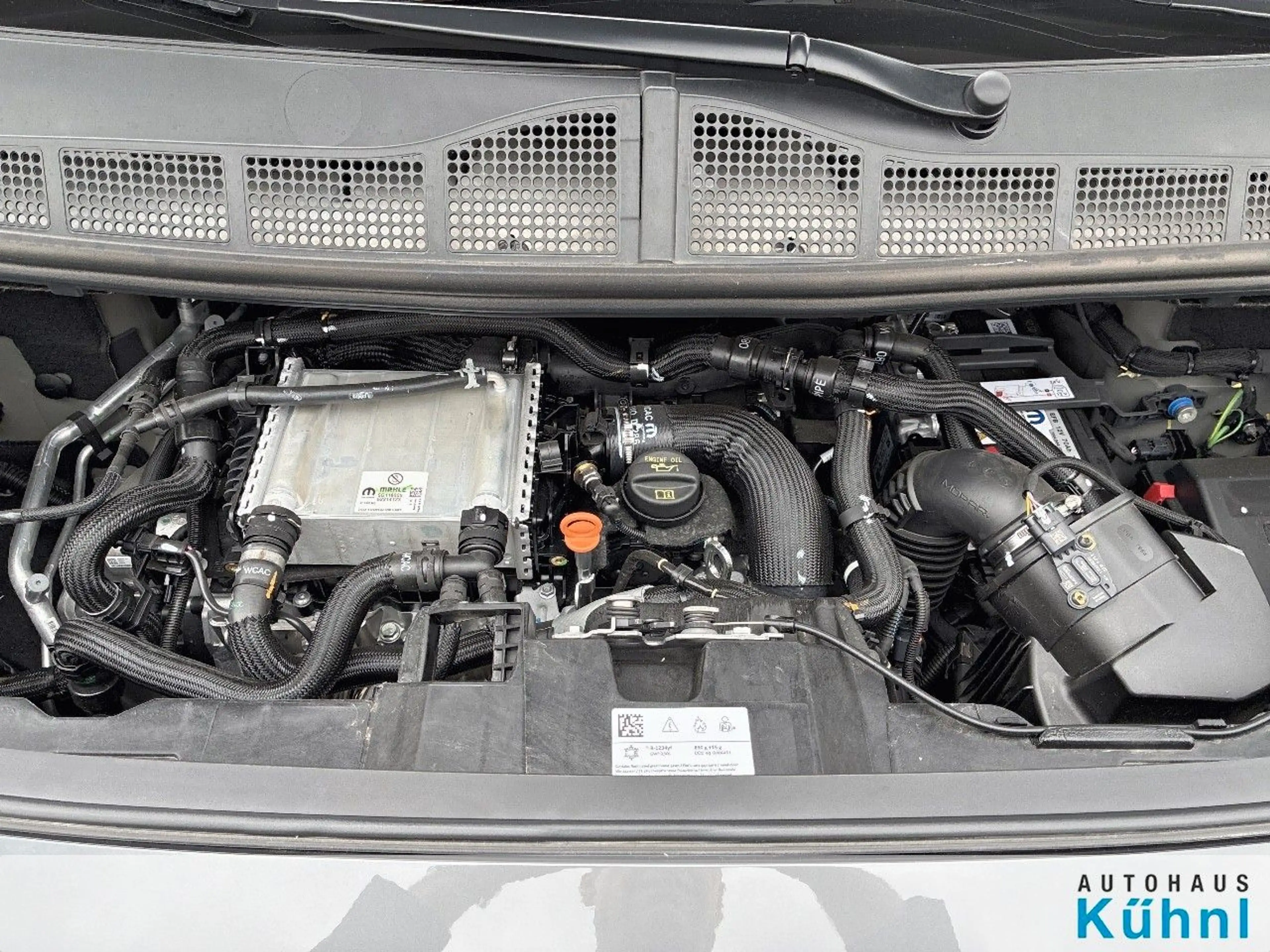Peugeot Traveller Allure L3 Diesel 180 EAT8 — photo 12